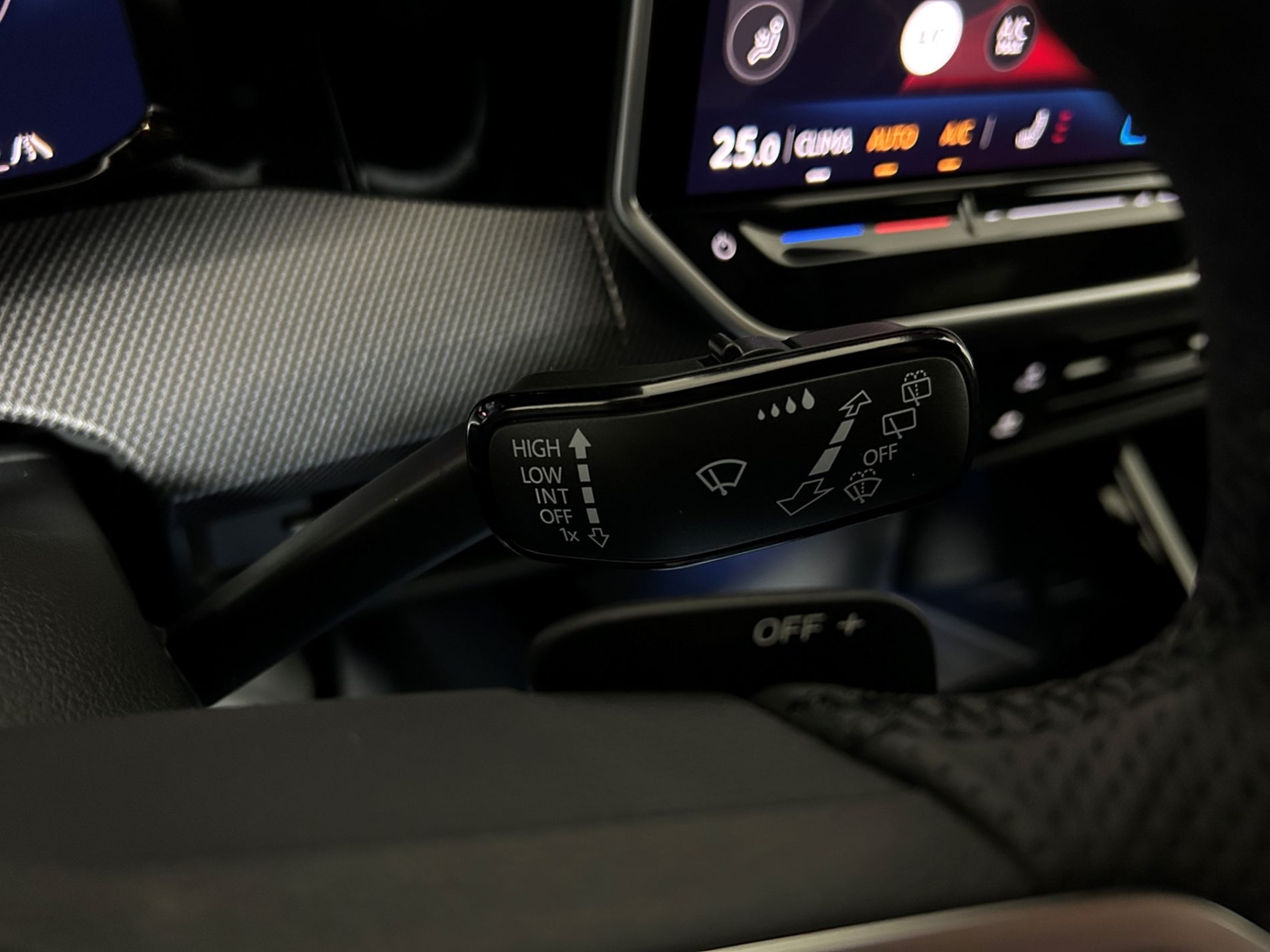 Golf R-Line 150cv dsg - Autoviemme