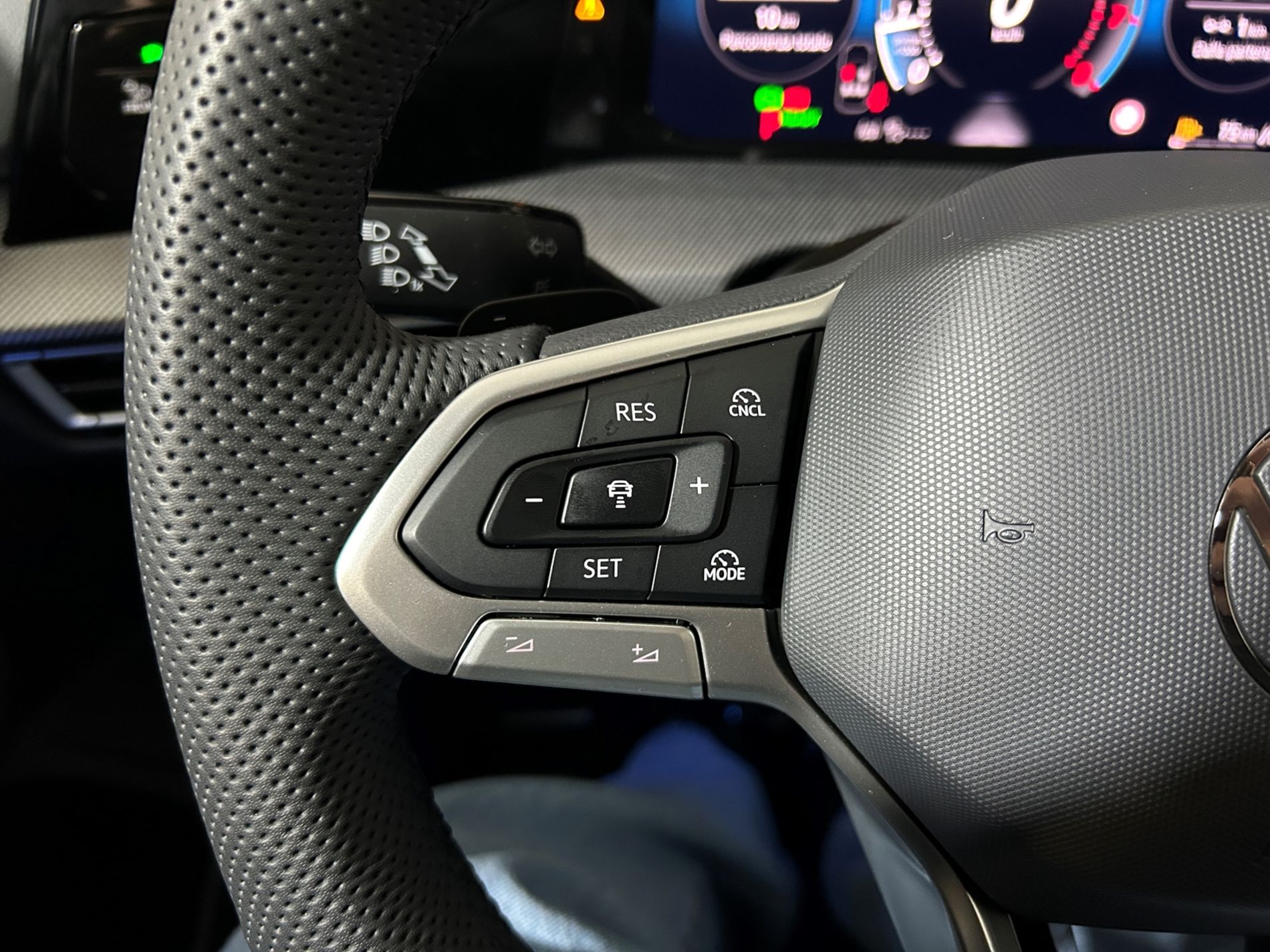 Golf R-Line 150cv dsg - Autoviemme