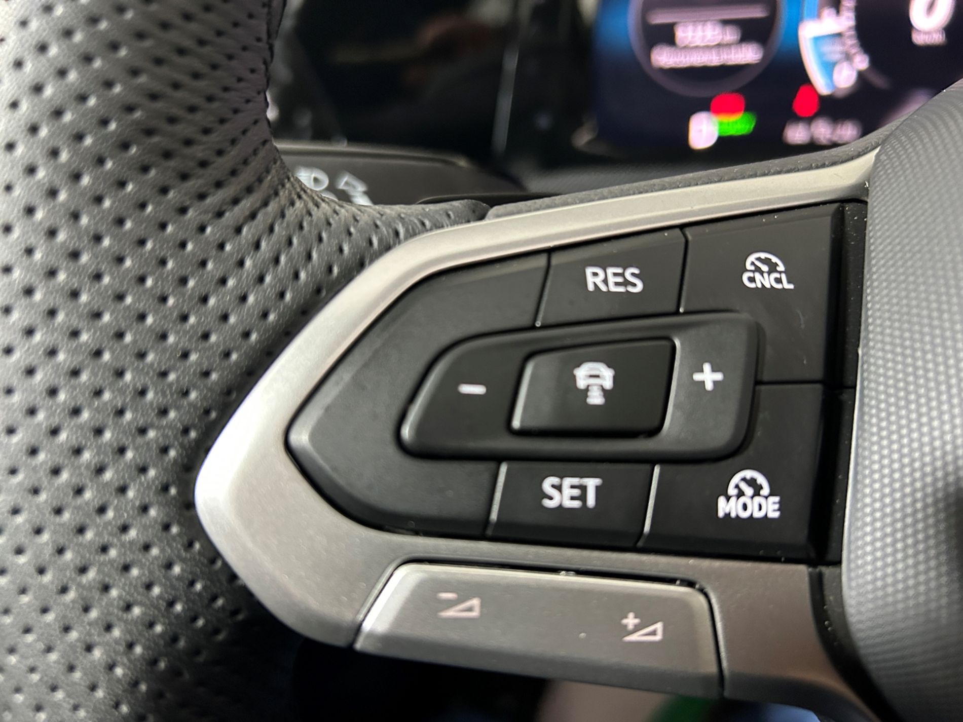 Golf 1.5 etsi R-Line 150cv dsg - Autoviemme