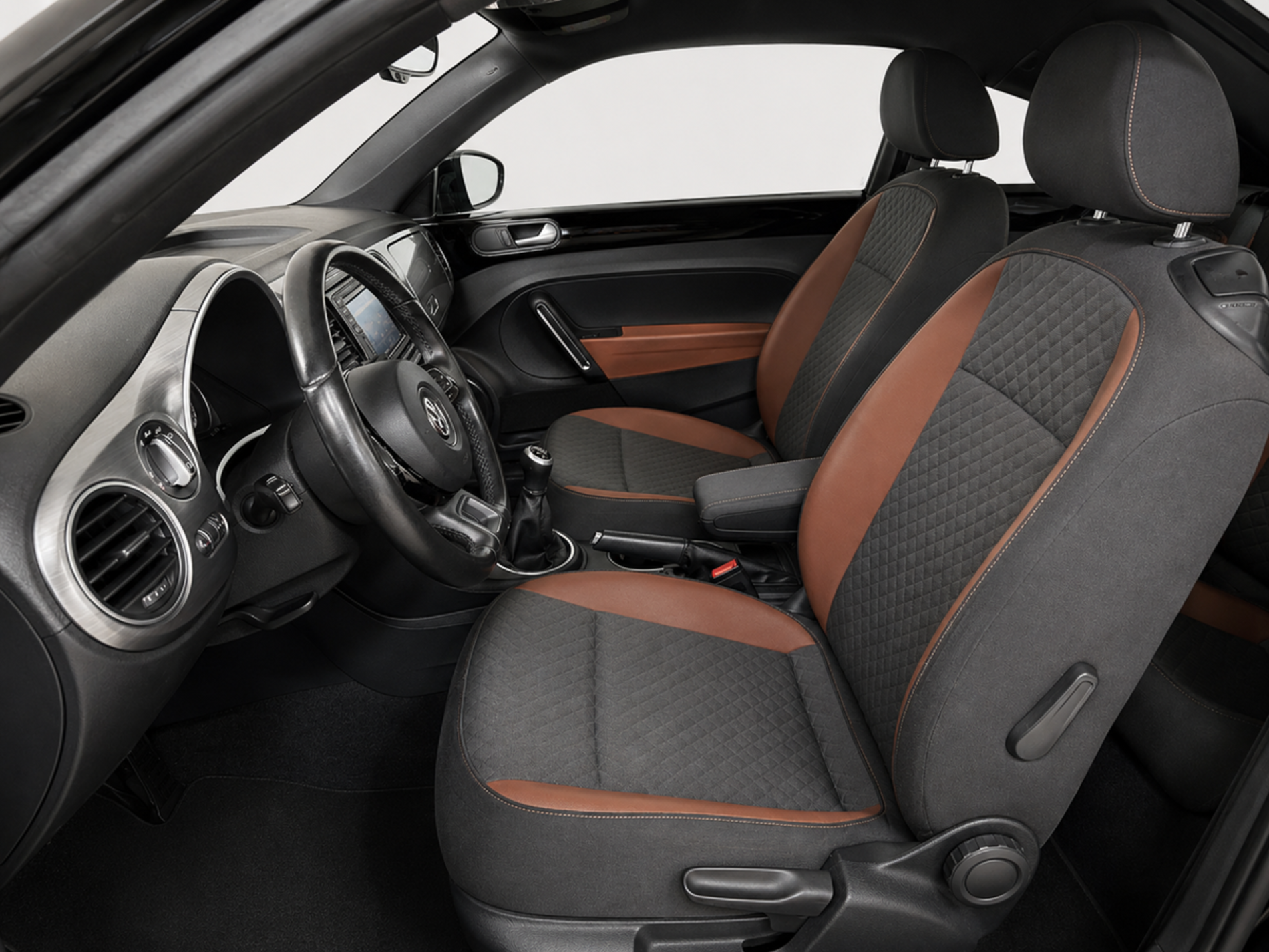 Volkswagen Maggiolino cabrio 1.2 All Star benzina 104 cv - Autoviemme