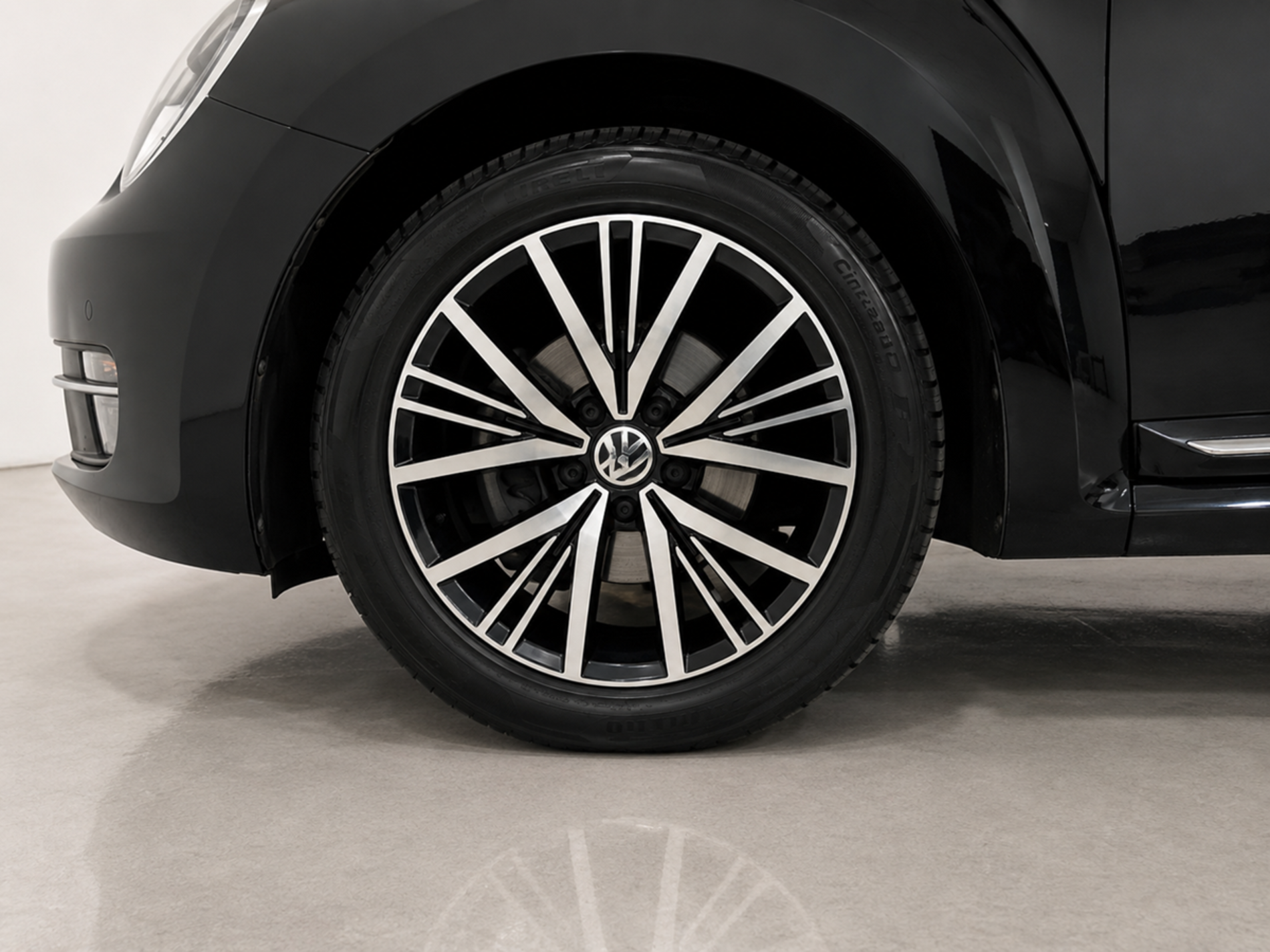 Volkswagen Maggiolino cabrio 1.2 All Star benzina 104 cv - Autoviemme