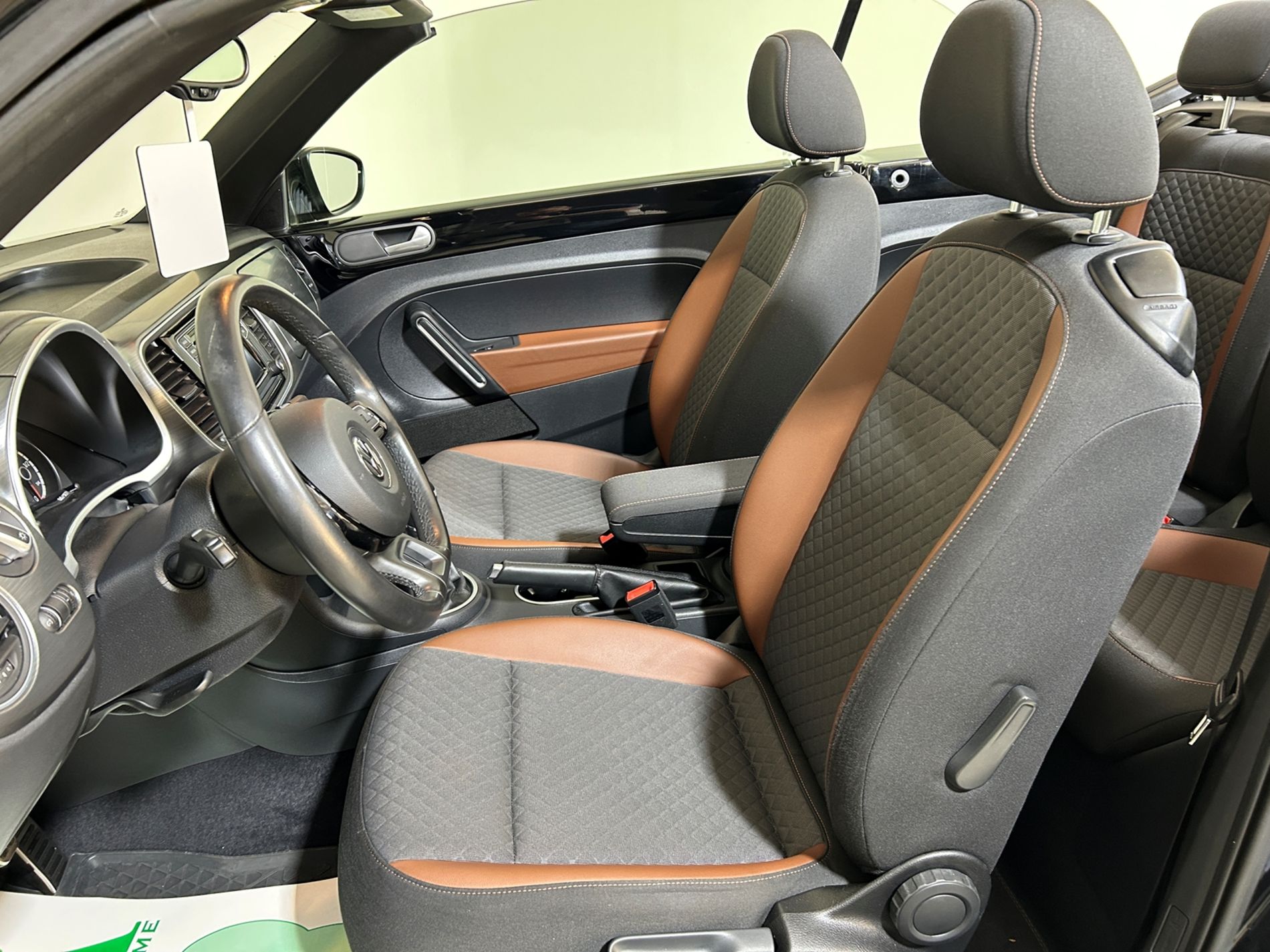 Volkswagen Maggiolino cabrio 1.2 All Star benzina 104 cv - Autoviemme