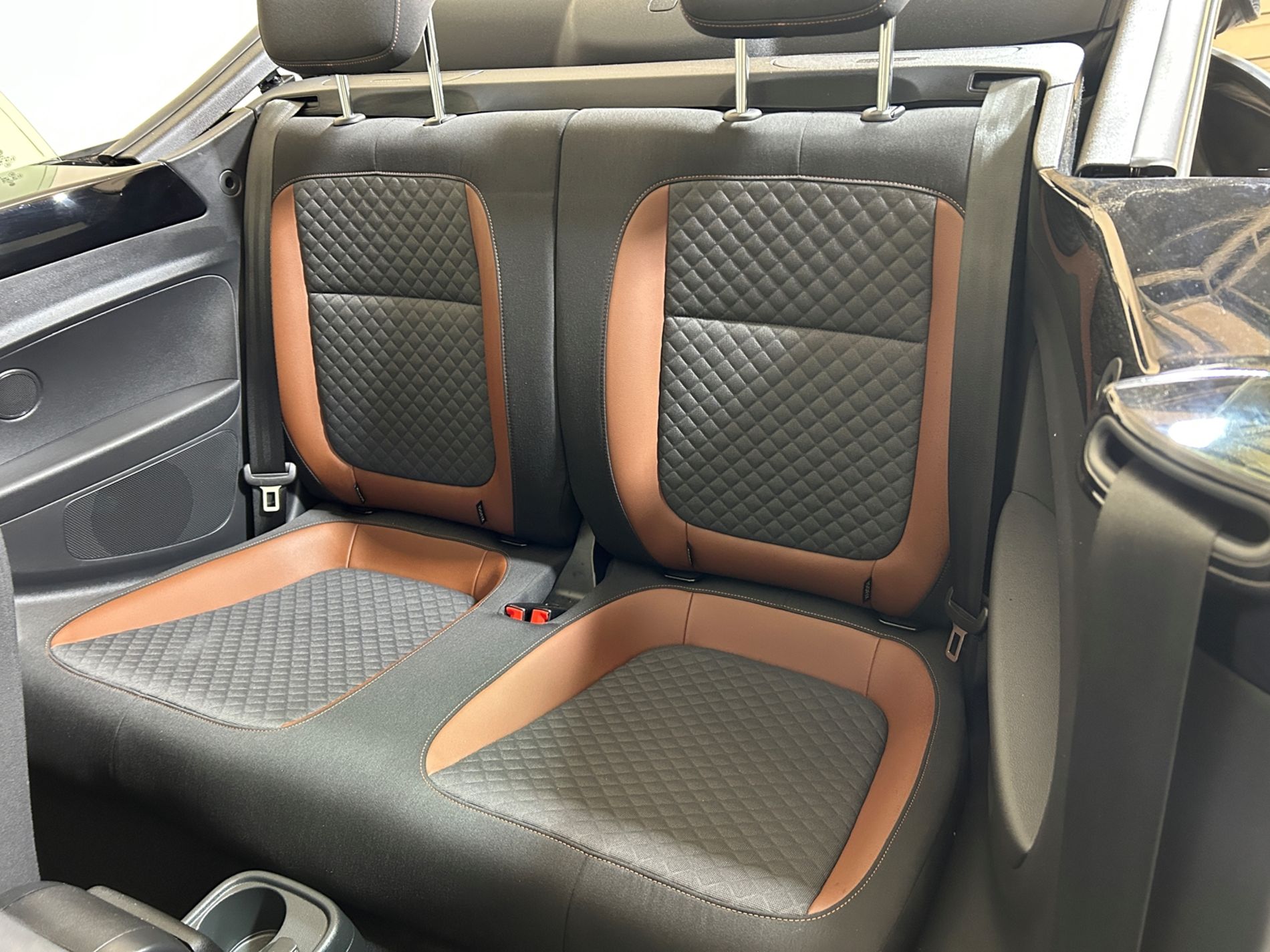 Volkswagen Maggiolino cabrio 1.2 All Star benzina 104 cv - Autoviemme