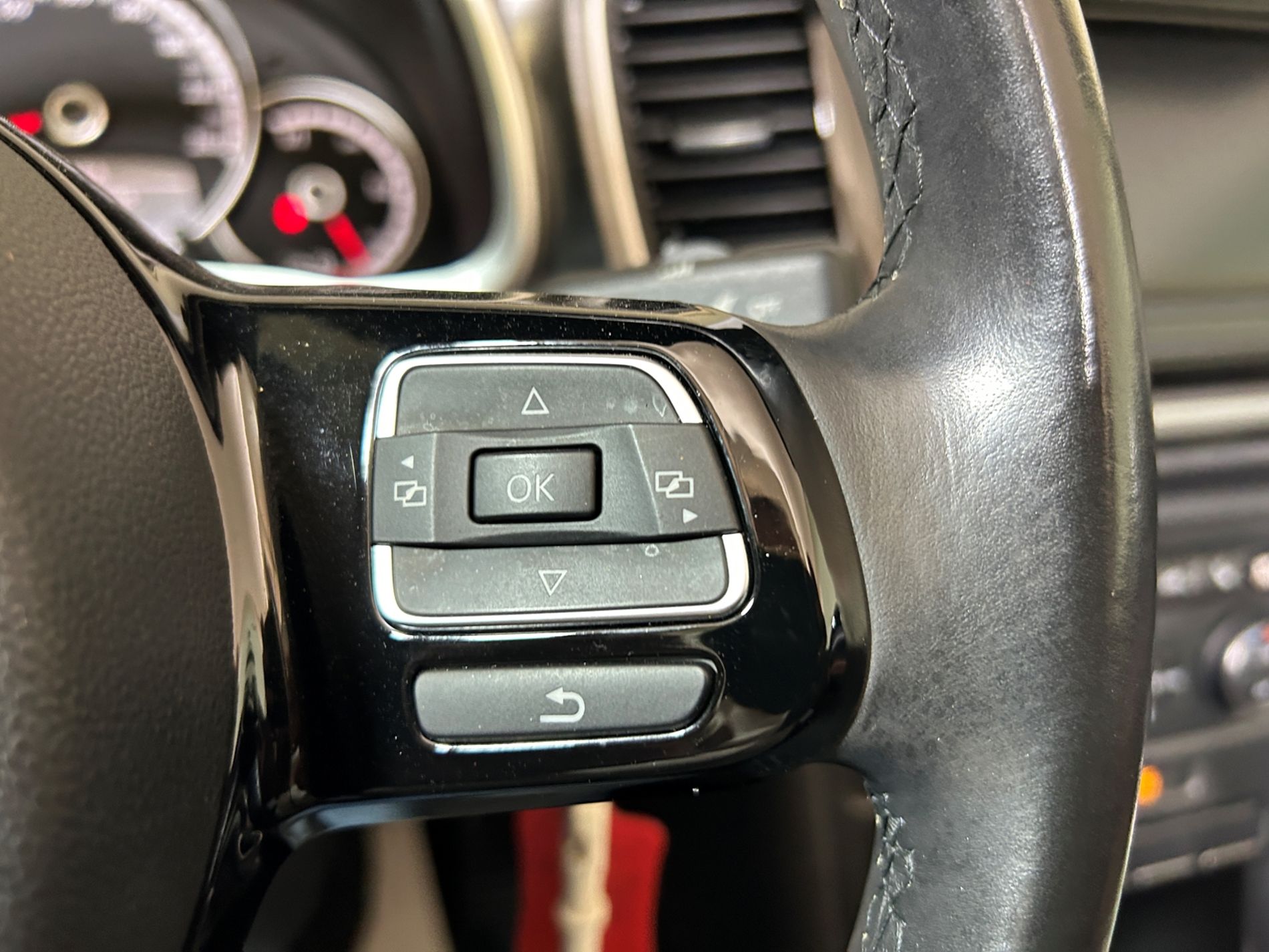 Volkswagen Maggiolino cabrio 1.2 All Star benzina 104 cv - Autoviemme