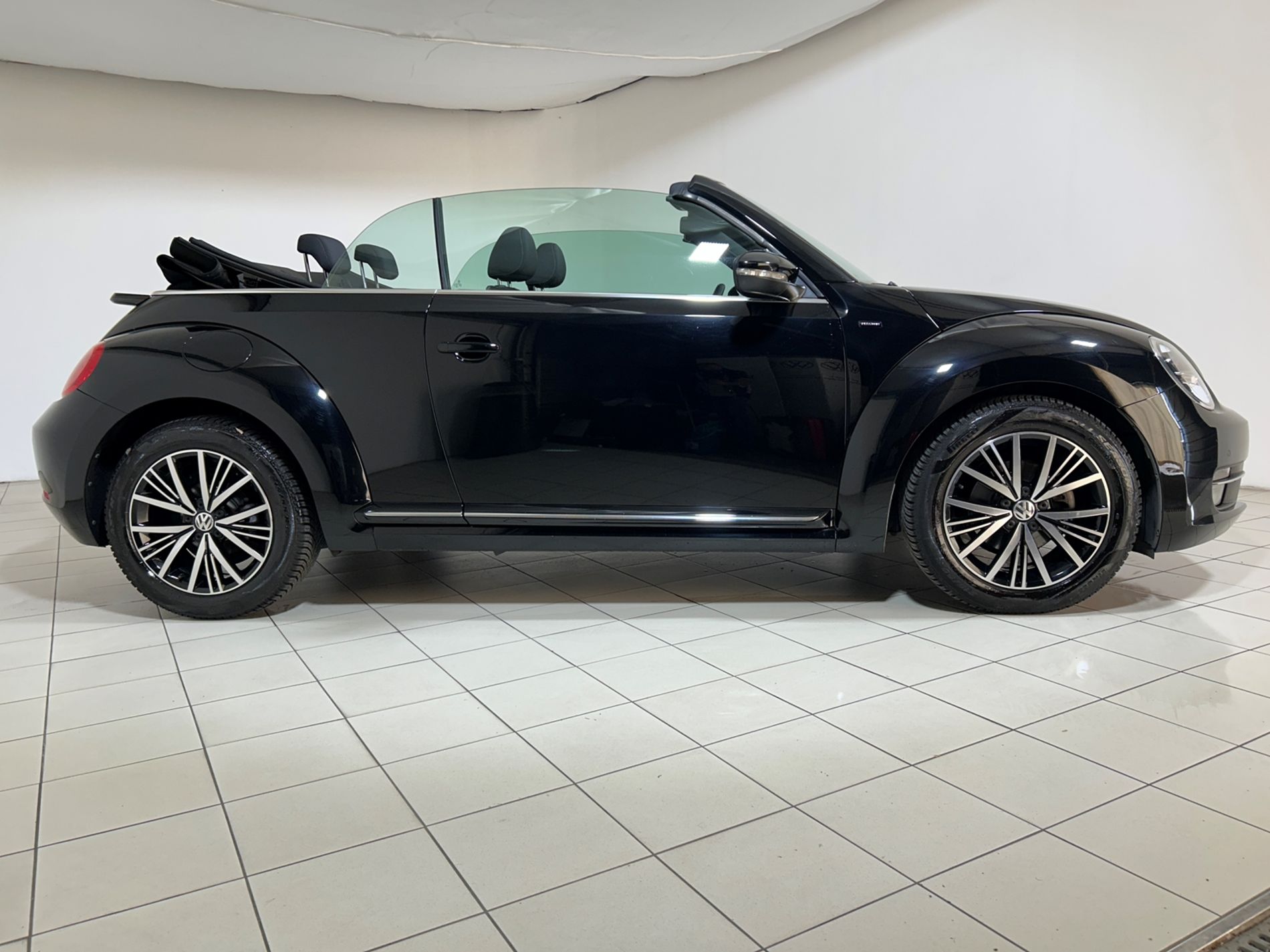 Volkswagen Maggiolino cabrio 1.2 All Star benzina 104 cv - Autoviemme