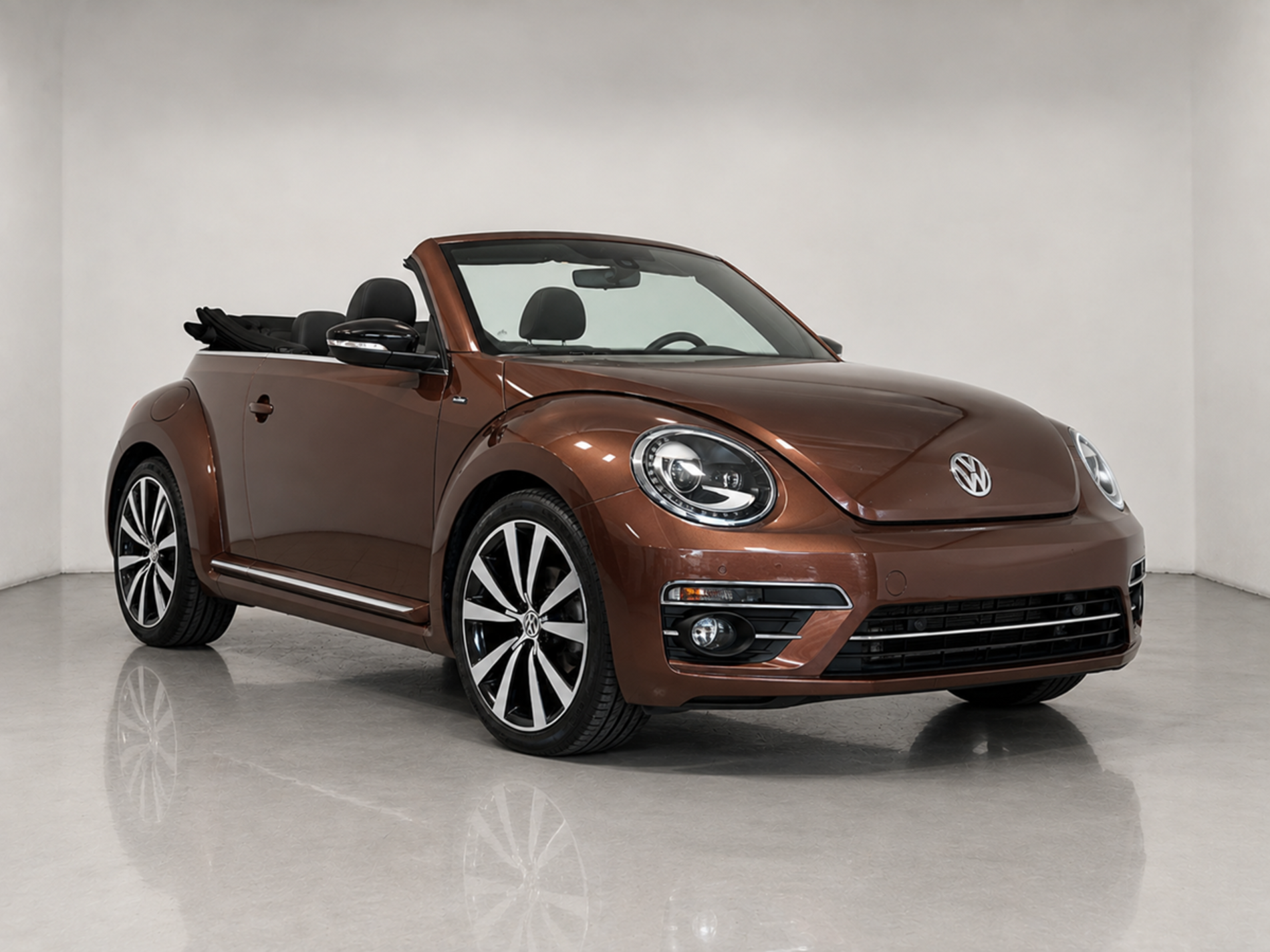 Volkswagen Maggiolino cabrio All Star 1.4 DSG benzina 150 cv - Autoviemme