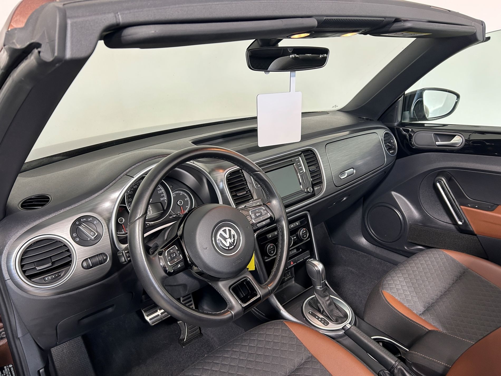 Volkswagen Maggiolino cabrio All Star 1.4 DSG benzina 150 cv - Autoviemme