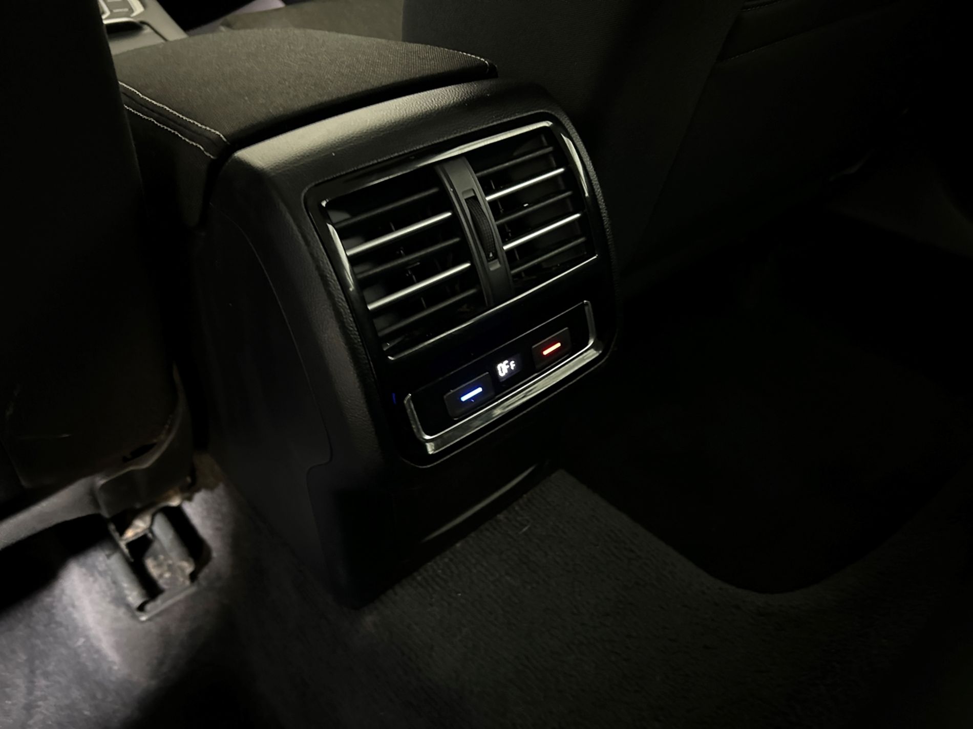 Passat Variant 2.0 tdi Business 150cv - Autoviemme