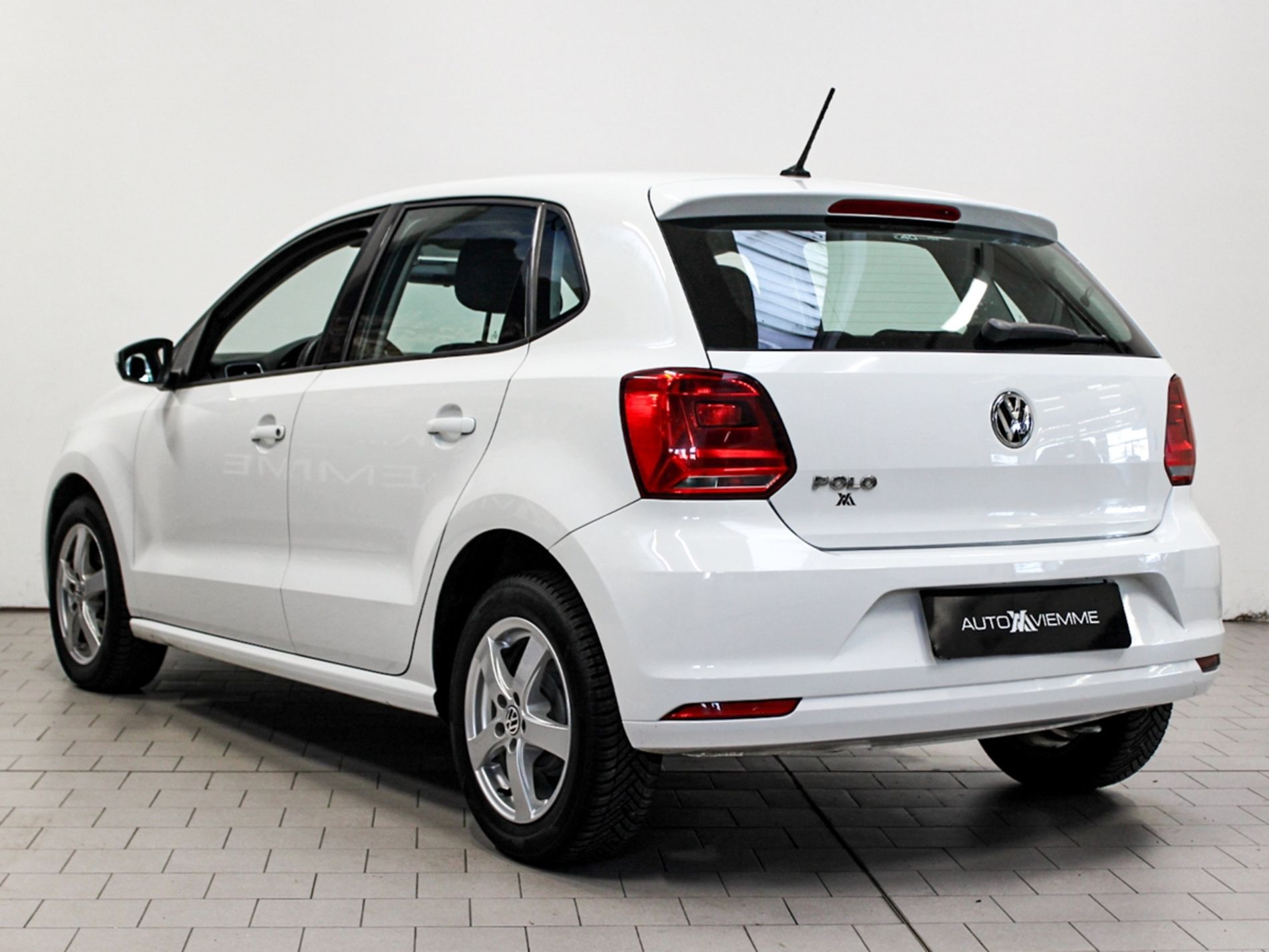 Polo 5p 1.0 mpi Comfortline 75cv - Autoviemme