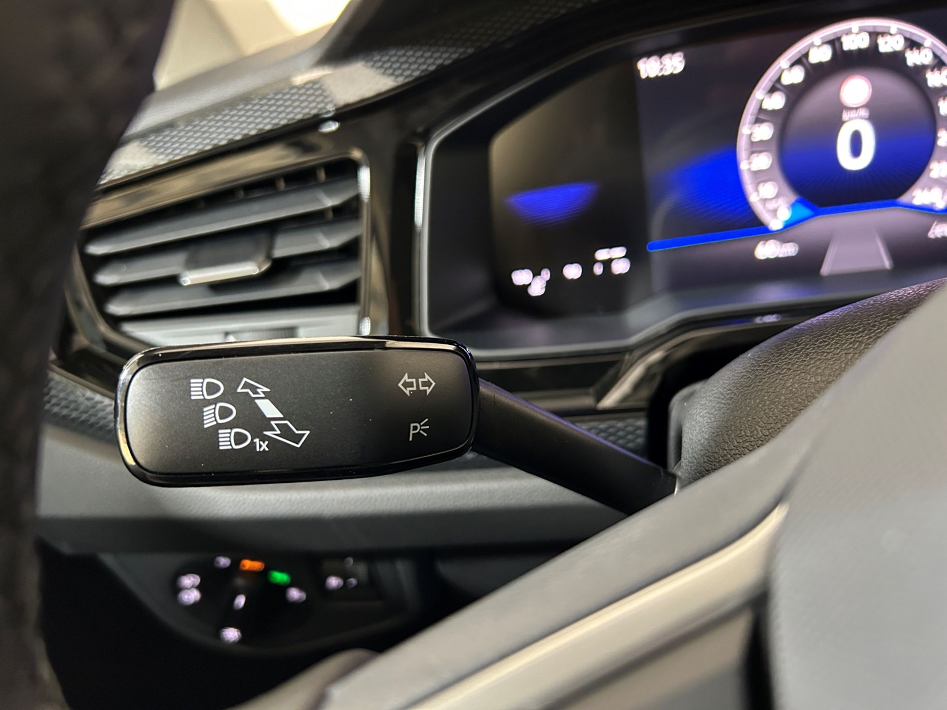 Volkswagen Polo 1.0 tsi R-Line Plus 95 cv - Autoviemme