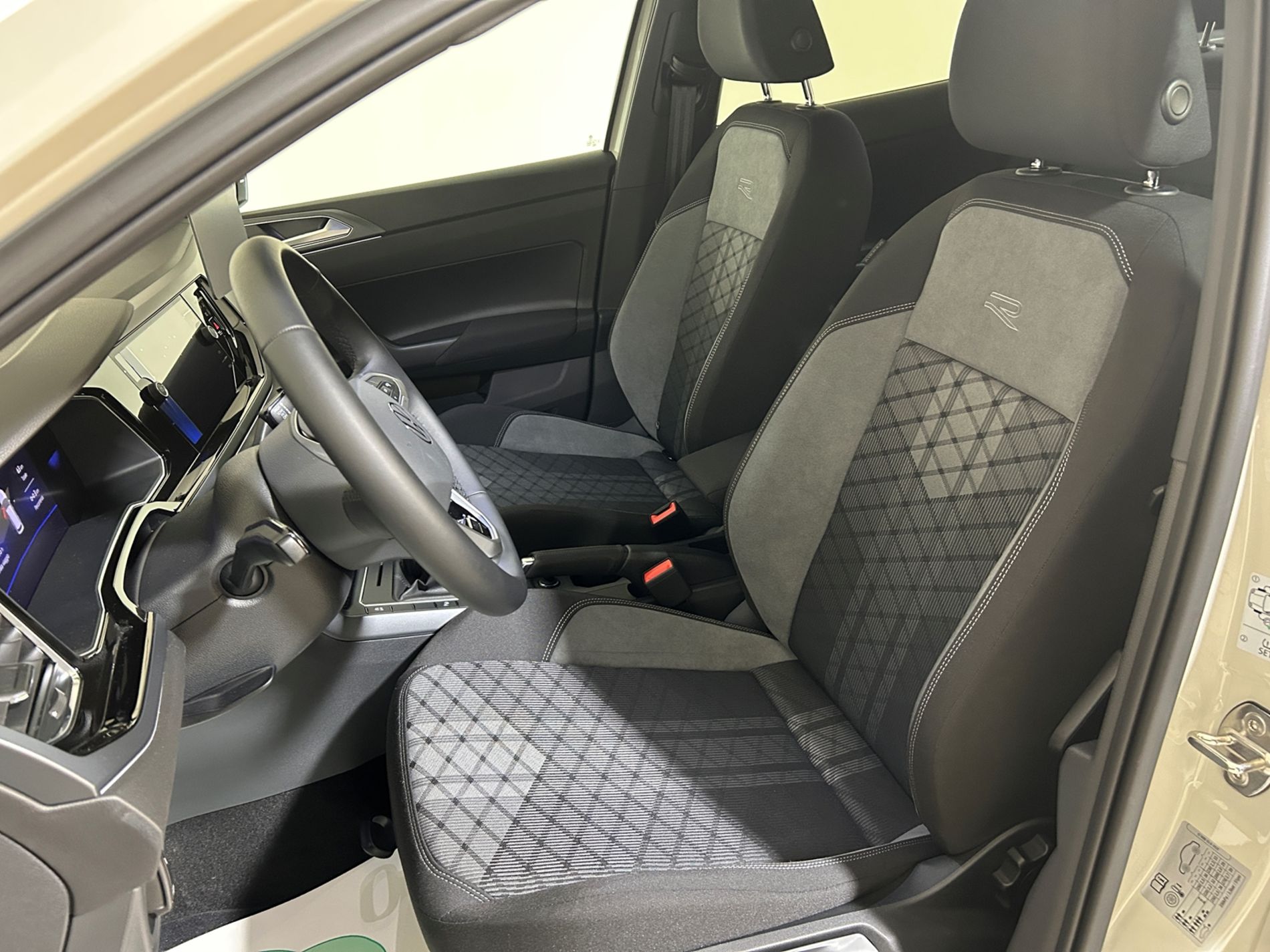 Vw Polo 1.0 tsi R-Line Plus 95 cv km zero - Autoviemme