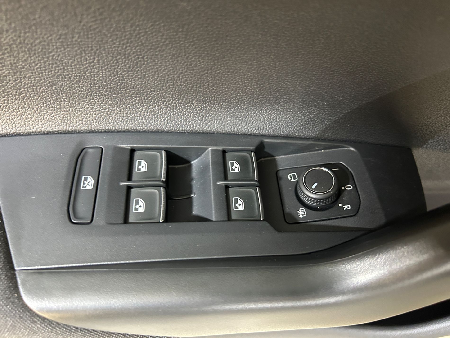 Vw Polo 1.0 tsi R-Line Plus 95 cv km zero - Autoviemme