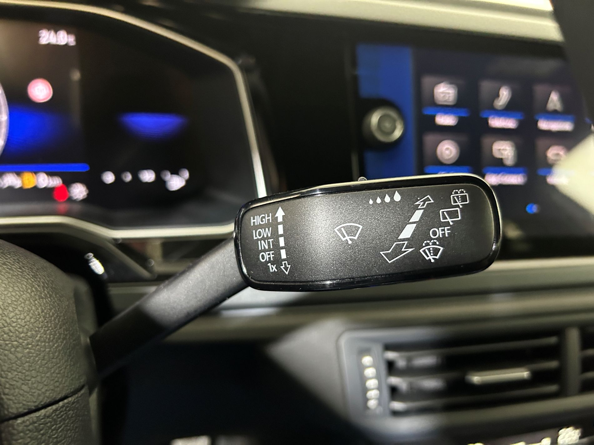 Vw Polo 1.0 tsi R-Line Plus 95 cv km zero - Autoviemme