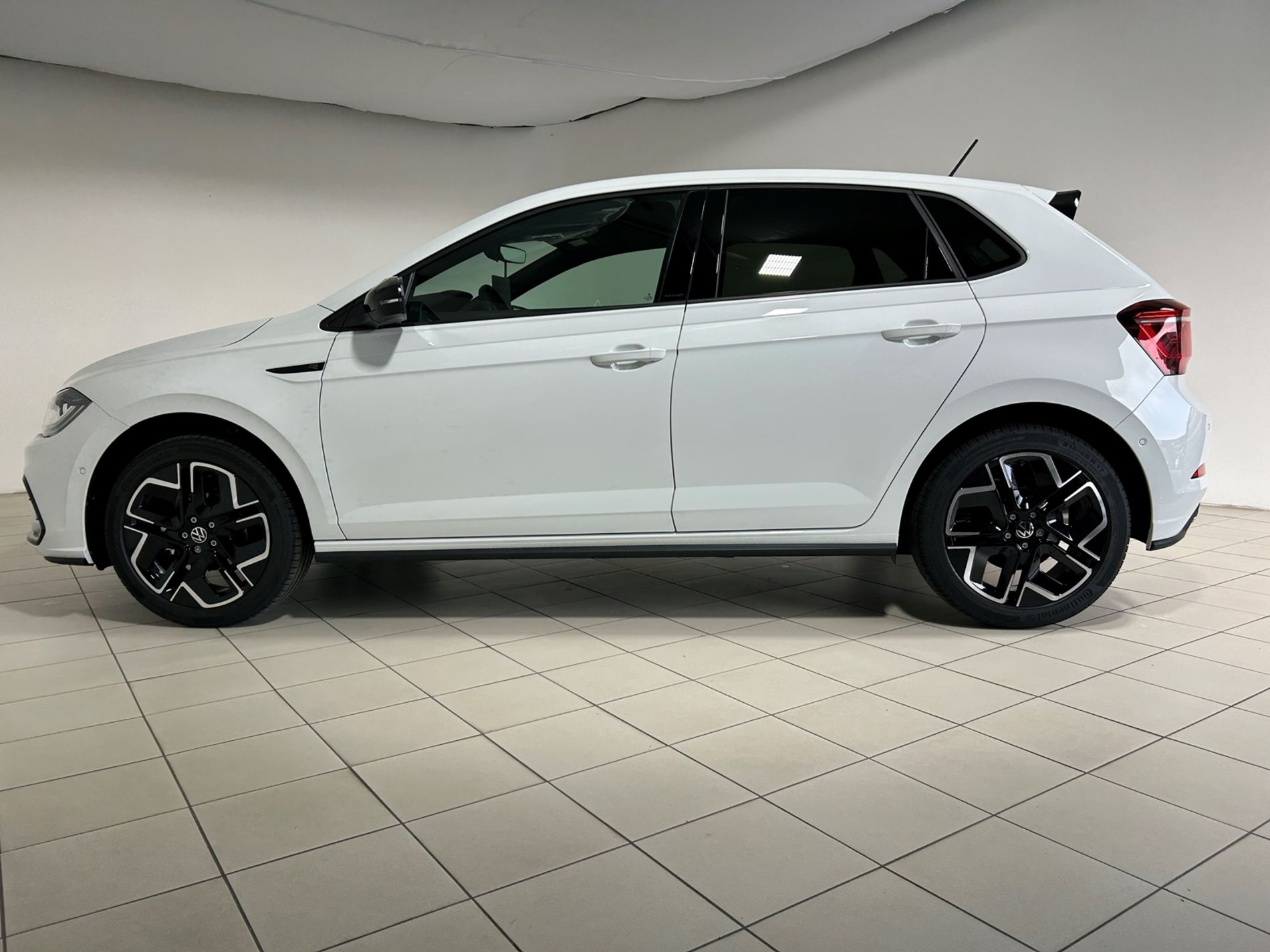 Polo 1.0 tsi R-Line Plus 95 cv - Autoviemme