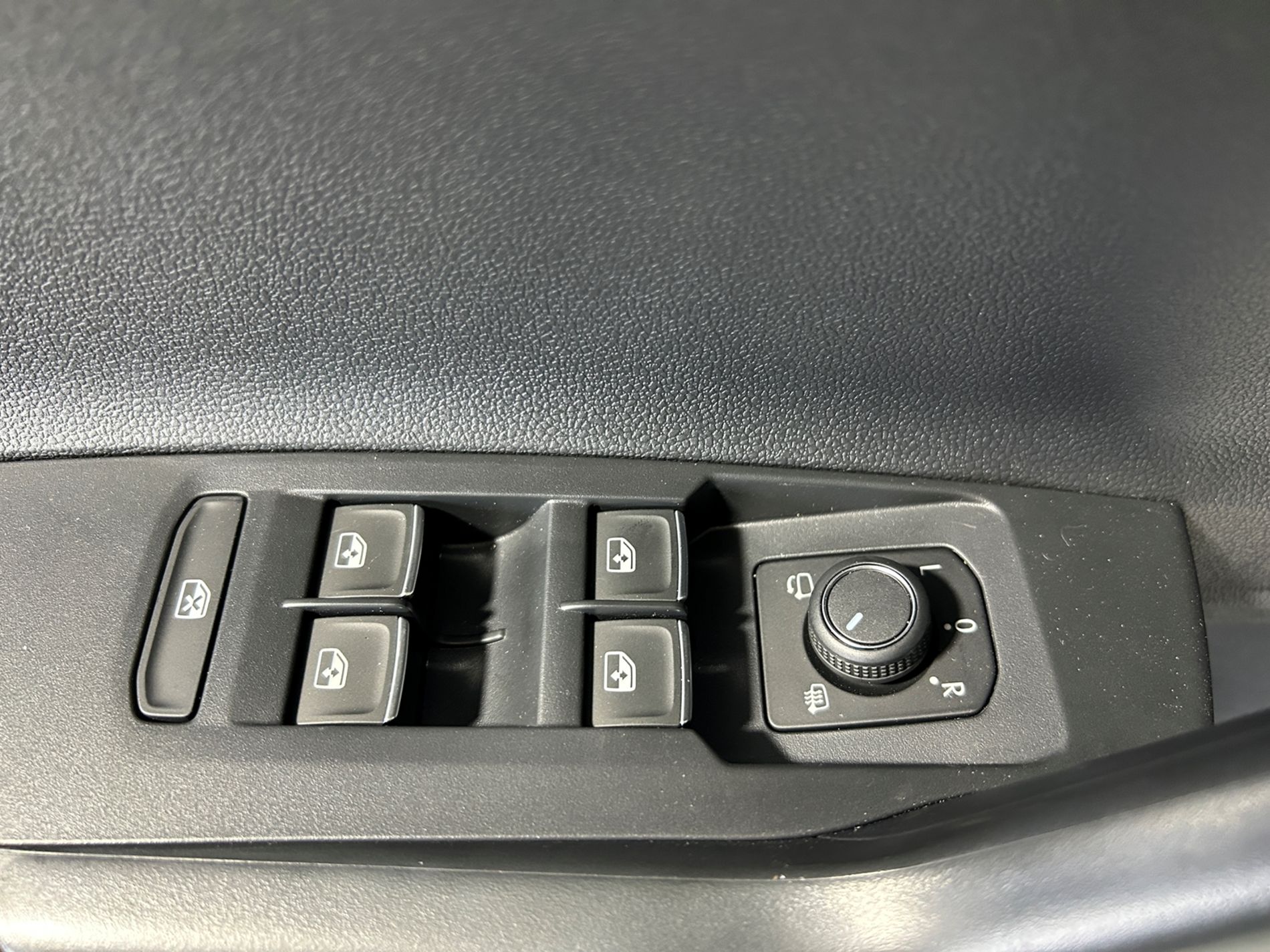 Polo 1.0 tsi R-Line Plus 95 cv - Autoviemme