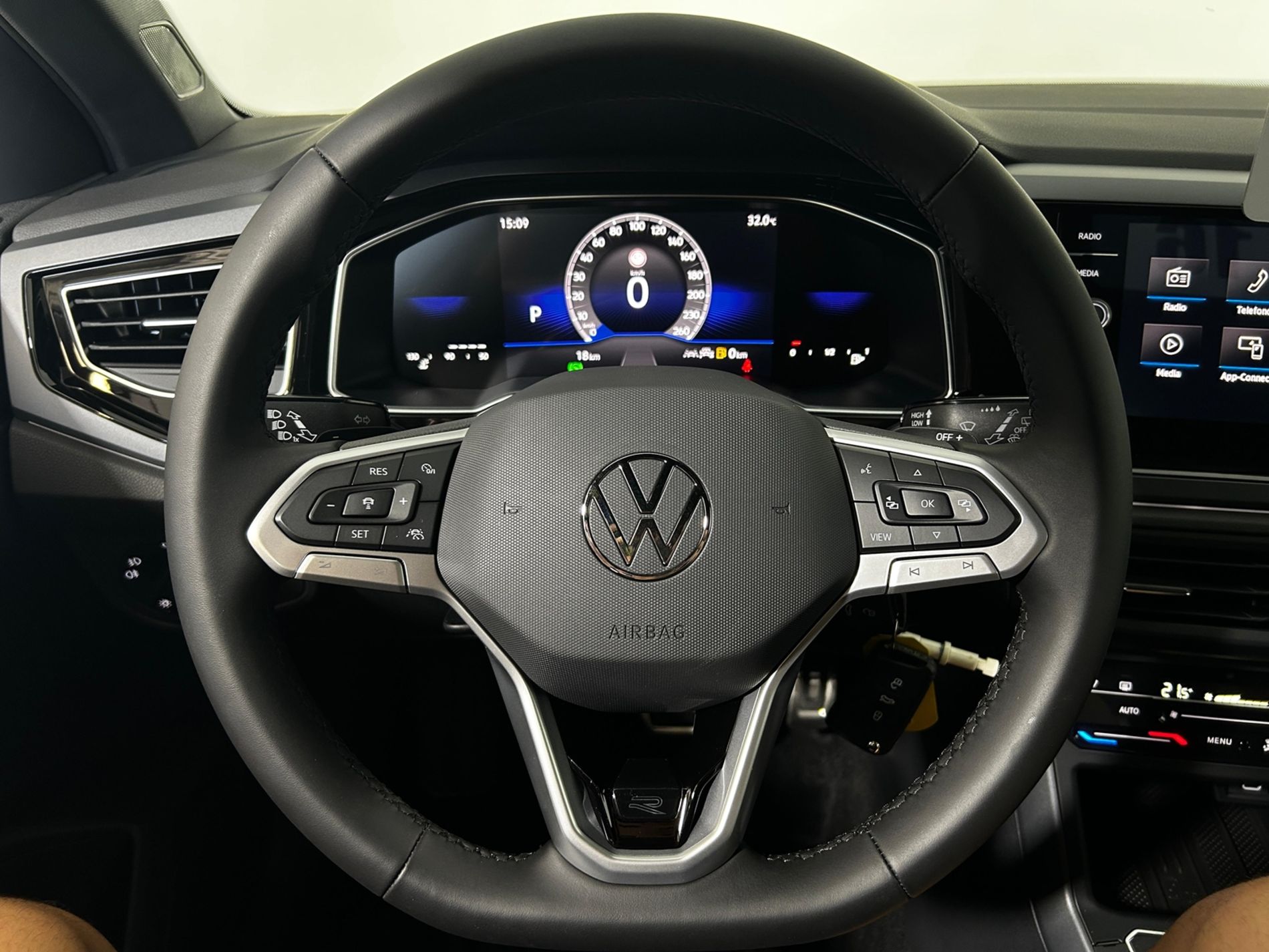 Polo R-Line Plus dsg - Autoviemme