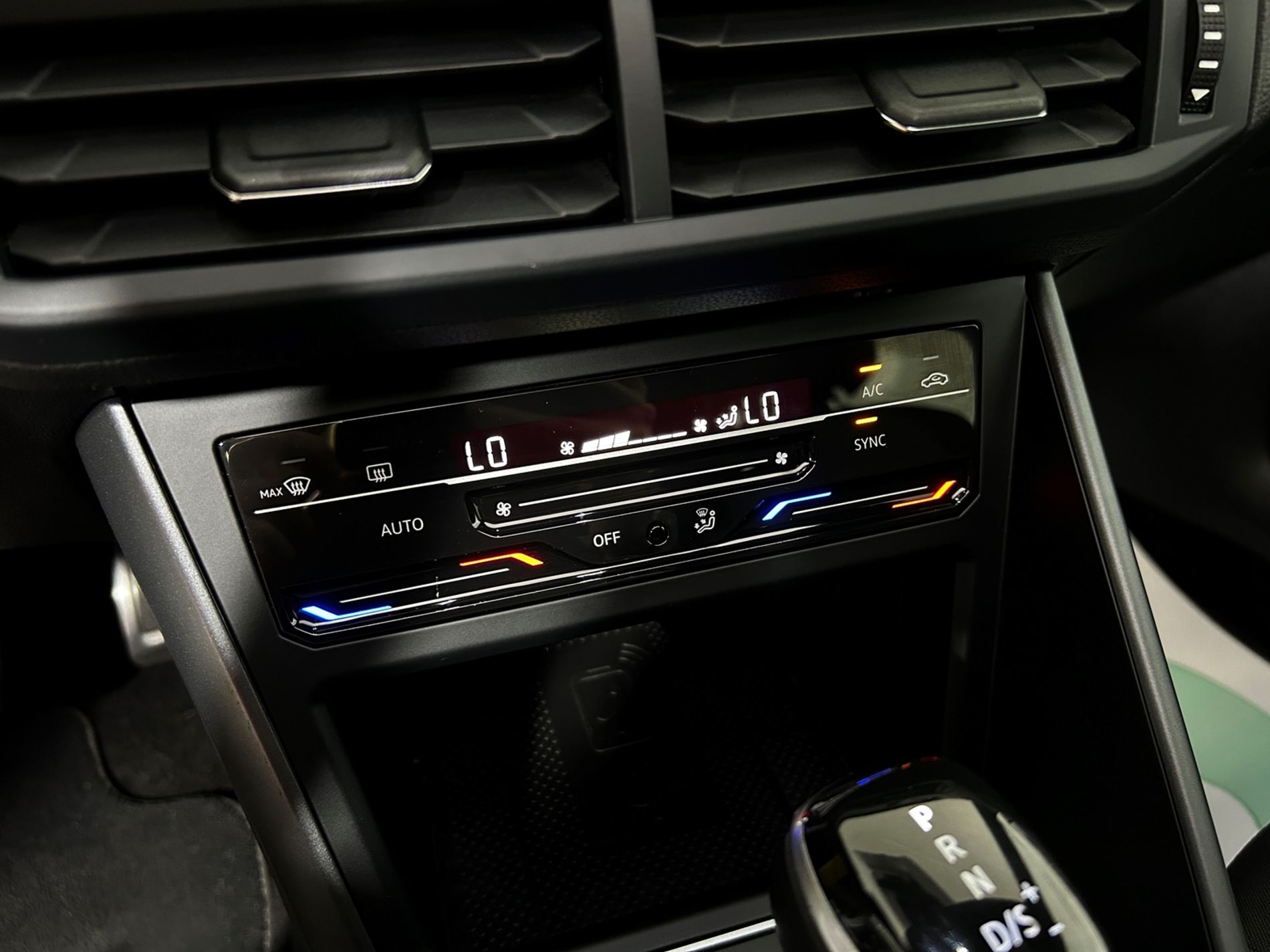 Polo 1.0 tsi R-Line 110cv dsg - Autoviemme