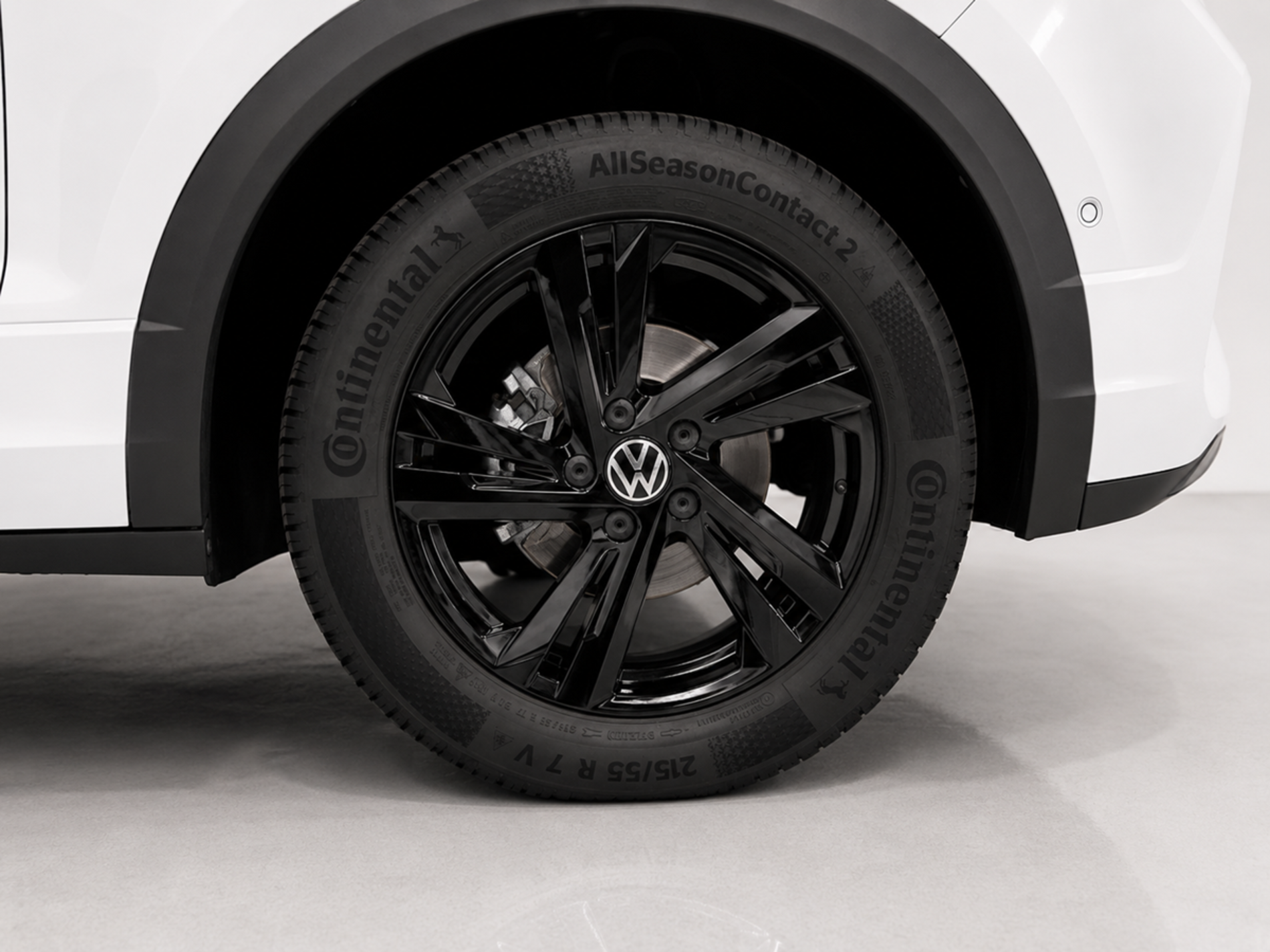 Volkswagen T-Roc R-Line 150 cv tfsi gancio traino sedili Ergo Active - Autoviemme