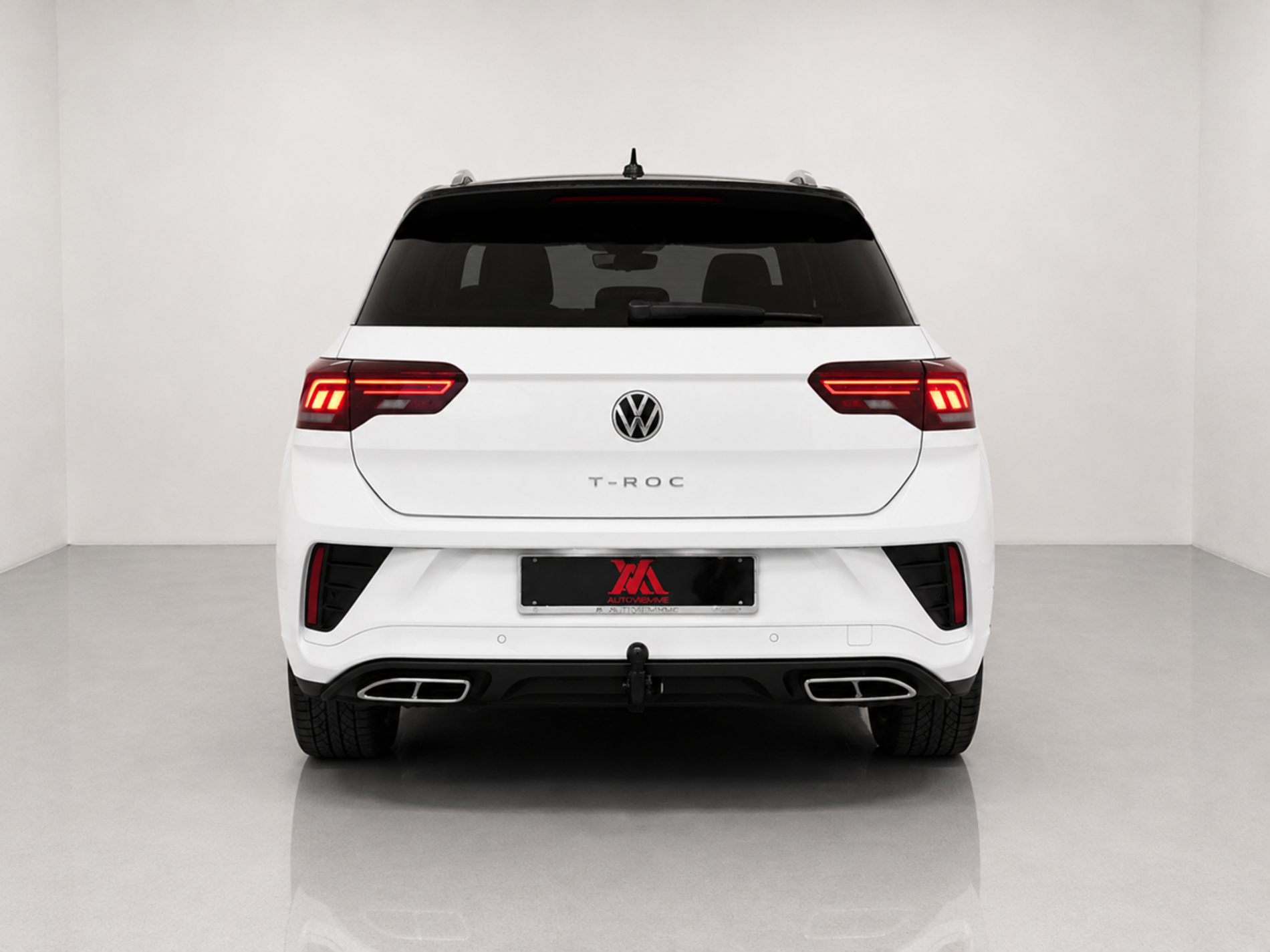 Volkswagen T-Roc R-Line 150 cv tfsi gancio traino sedili Ergo Active - Autoviemme