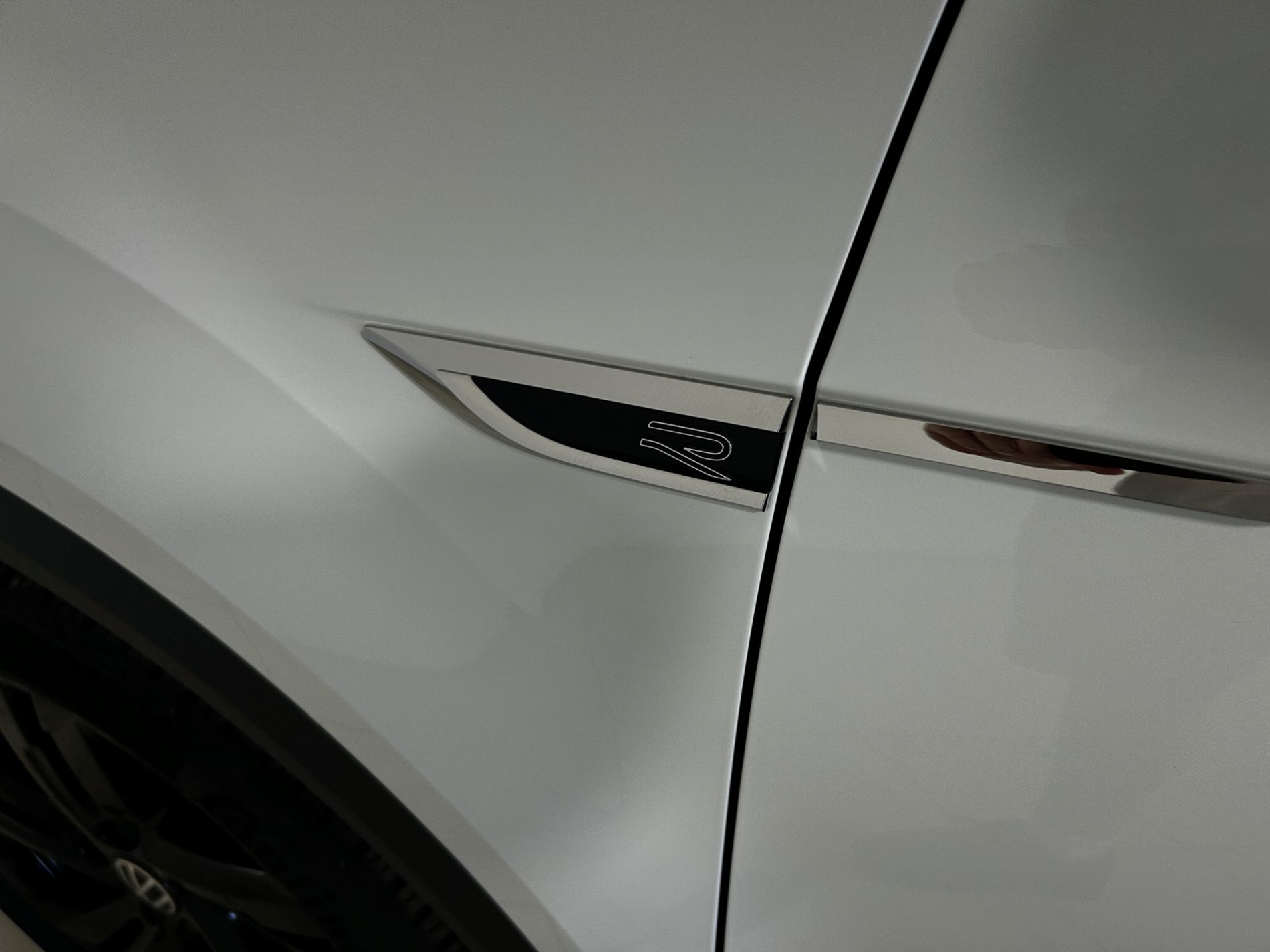 Volkswagen T-Roc R-Line 150 cv tfsi gancio traino sedili Ergo Active - Autoviemme
