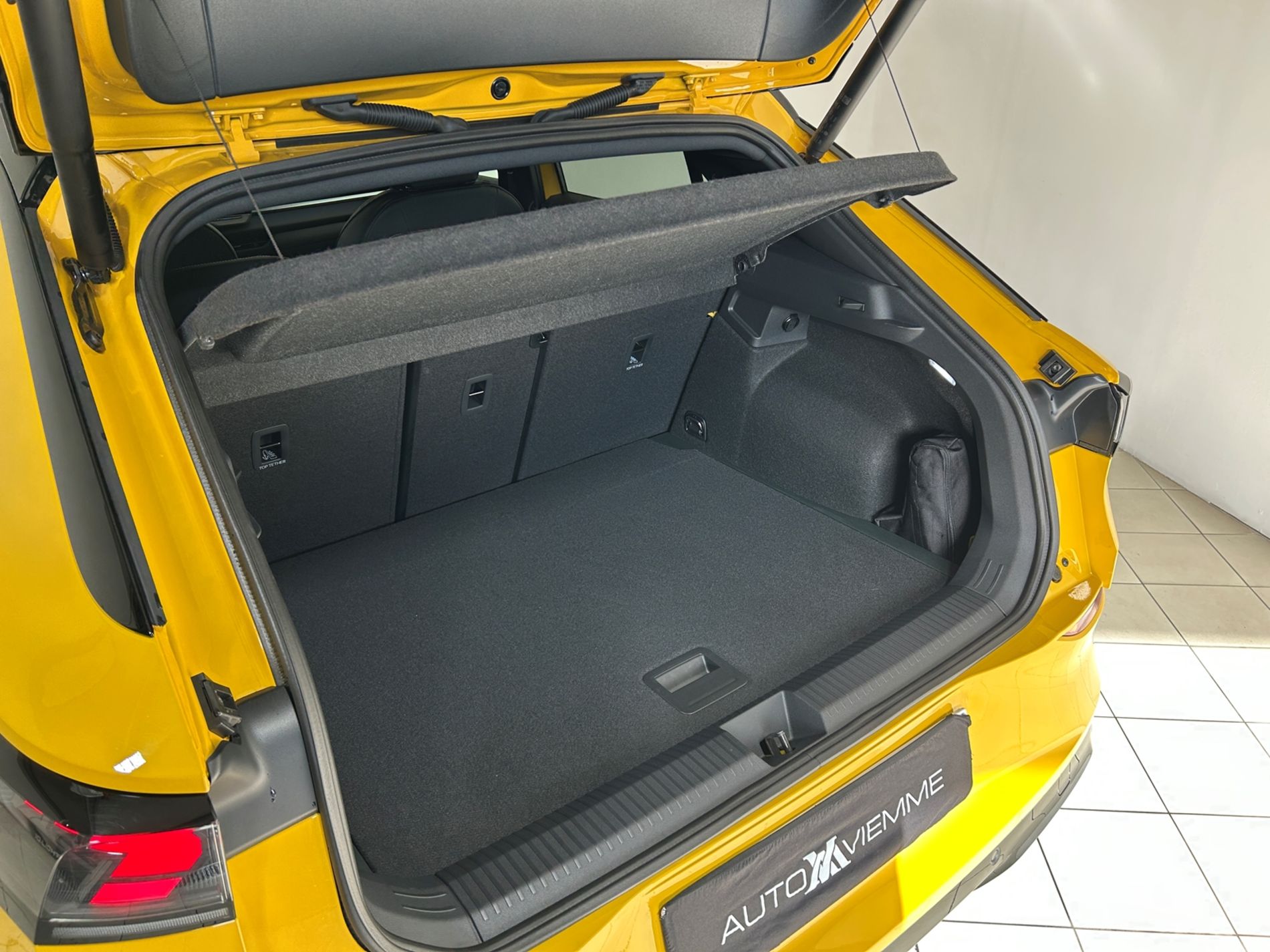 T-Roc R-Line 150cv dsg - Autoviemme