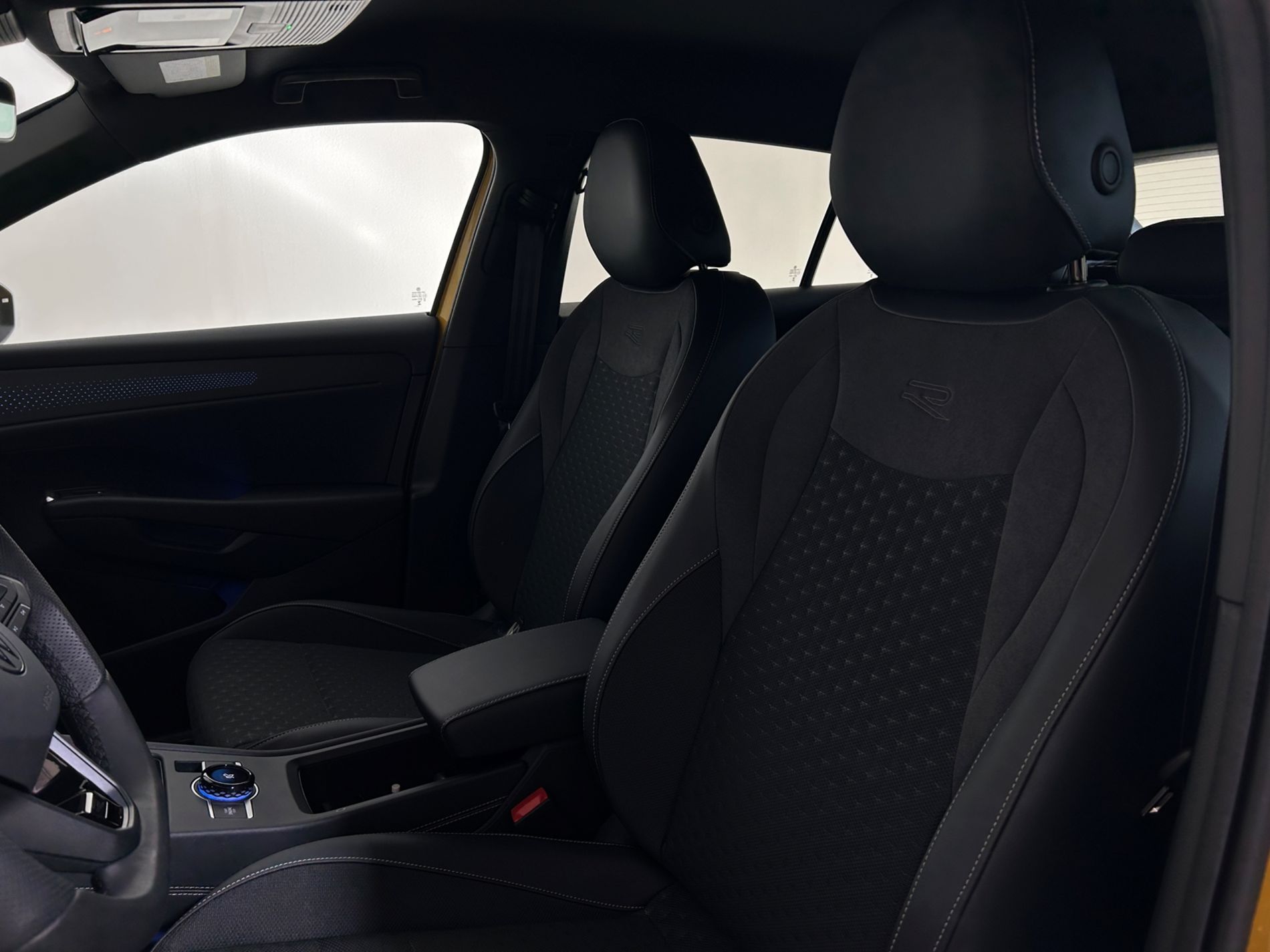 T-Roc R-Line 150cv dsg - Autoviemme