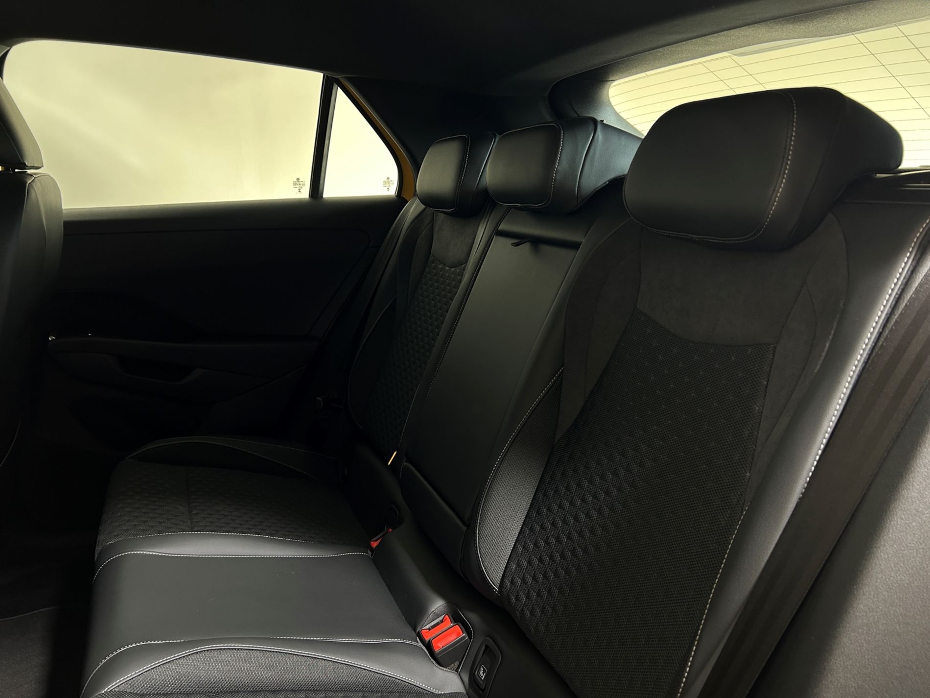 T-Roc R-Line 150cv dsg - Autoviemme