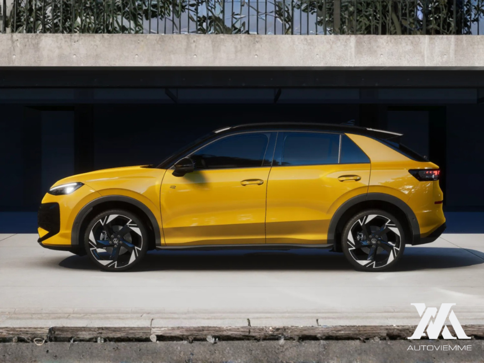 Volkswagen T-Roc 1.5 etsi R-Line 150cv dsg   - Autoviemme