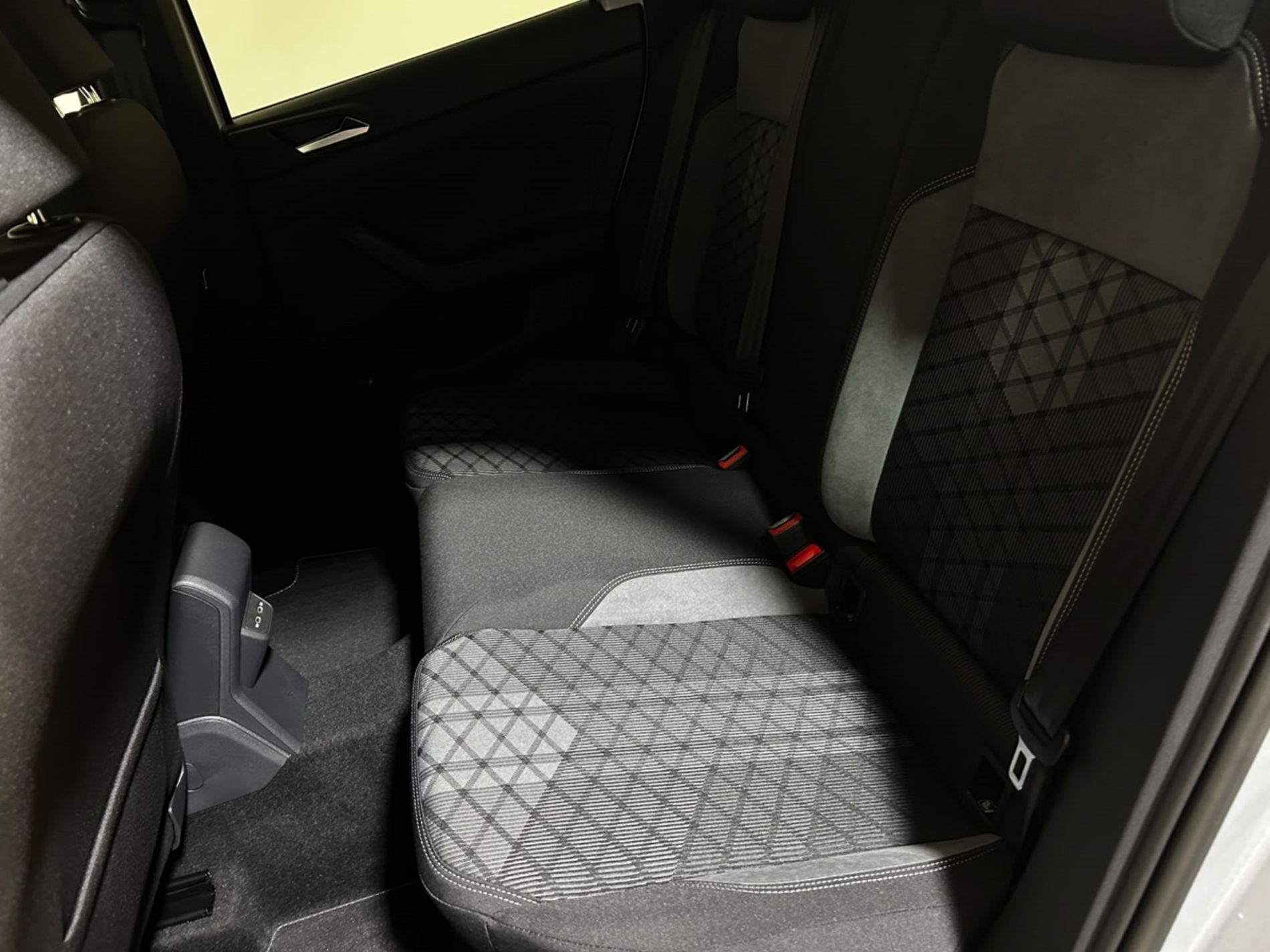 Taigo 1.5 R-Line Plus 150cv - Autoviemme