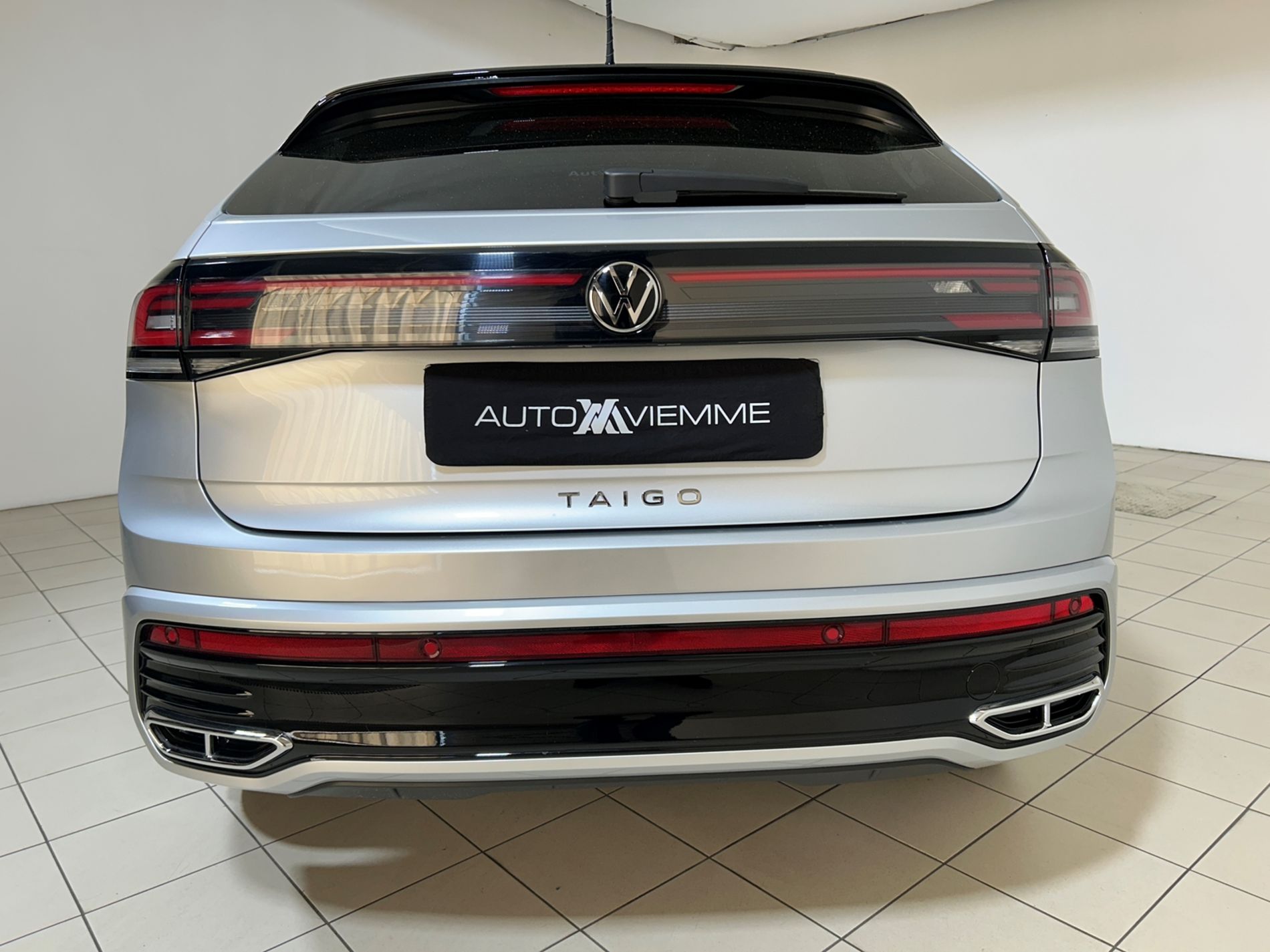 Volkswagen Taigo 1.0 tsi R-Line 115 cv dsg tetto apribile - Autoviemme