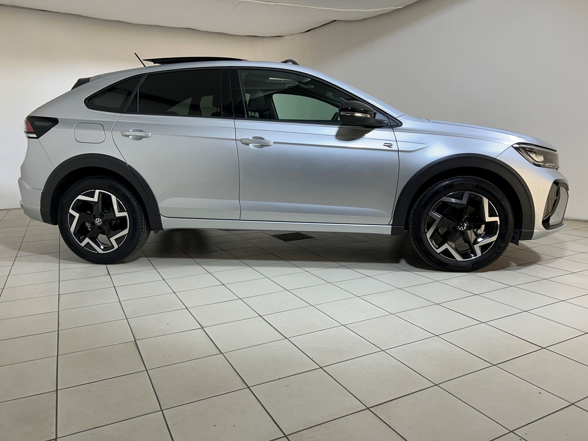 Volkswagen Taigo 1.0 tsi R-Line 115 cv dsg tetto apribile - Autoviemme