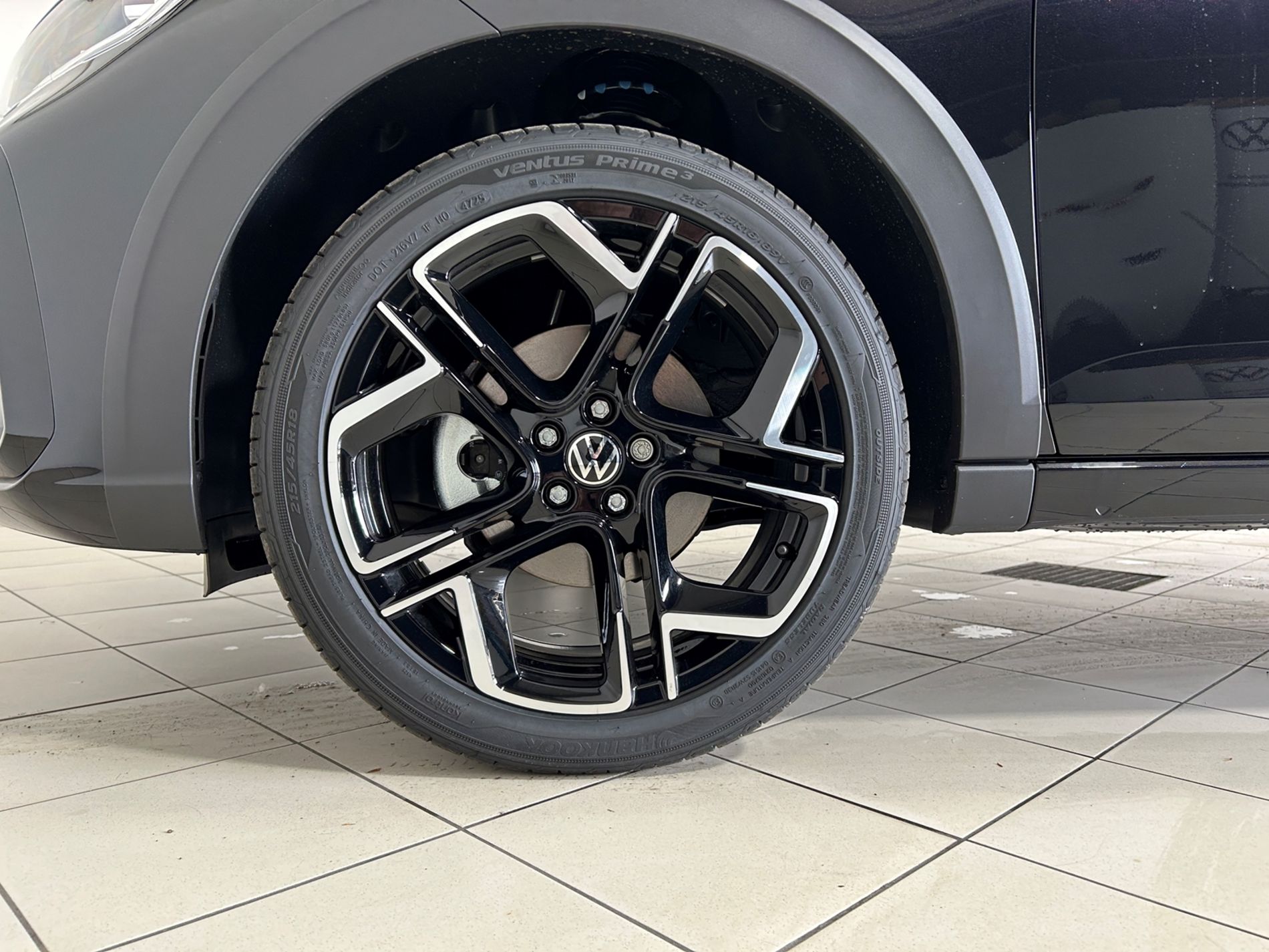 Volkswagen Taigo 1.0 tsi R-Line Plus 115 cv dsg tetto apribile e Fari Matrix - Autoviemme