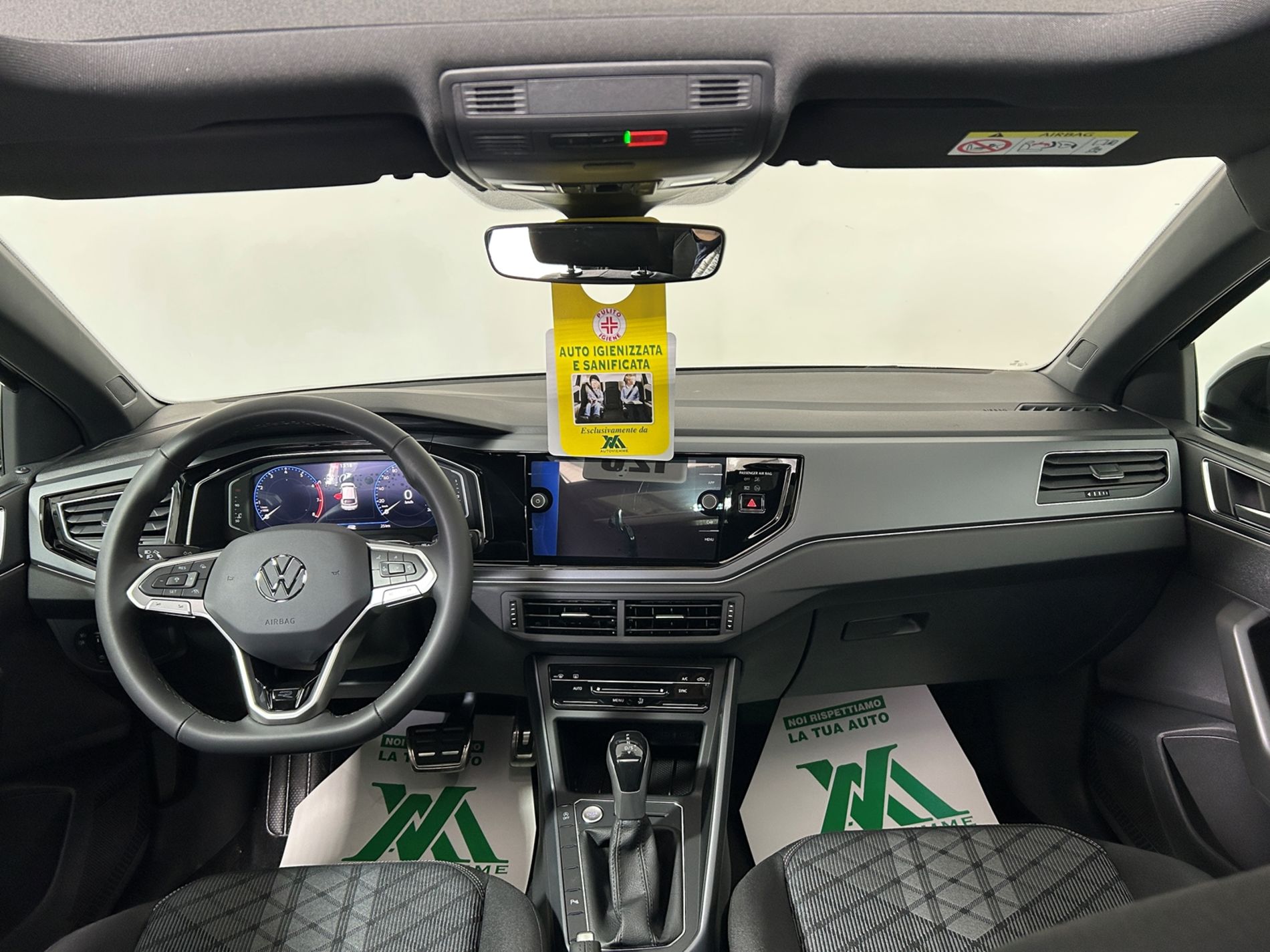 Volkswagen Taigo 1.0 tsi R-Line Plus 115 cv dsg tetto apribile e Fari Matrix - Autoviemme