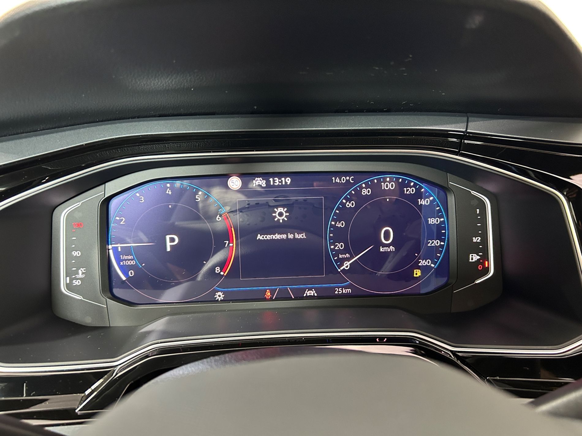 Volkswagen Taigo 1.0 tsi R-Line Plus 115 cv dsg tetto apribile e Fari Matrix - Autoviemme