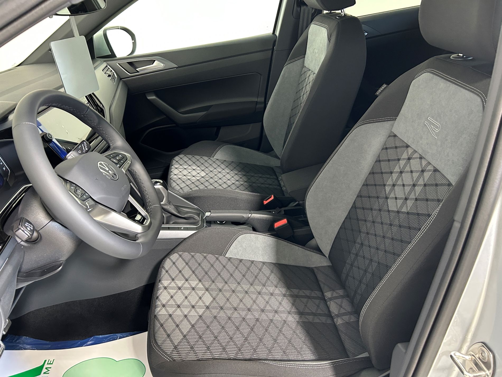Volkswagen Taigo R-Line Plus tetto apribile 1.0 tsi  115 cv dsg - Autoviemme