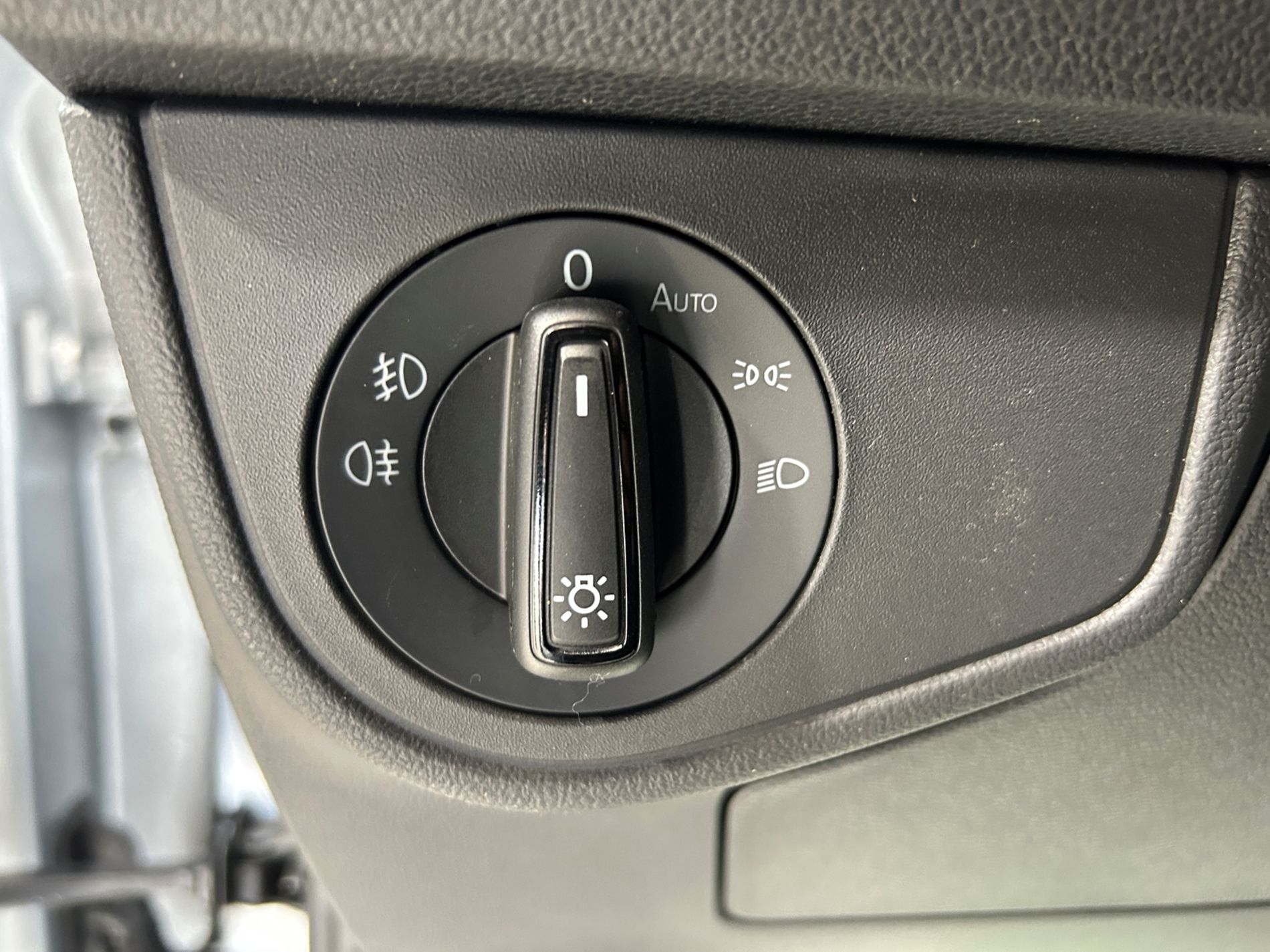 Volkswagen Taigo R-Line Plus tetto apribile 1.0 tsi  115 cv dsg - Autoviemme