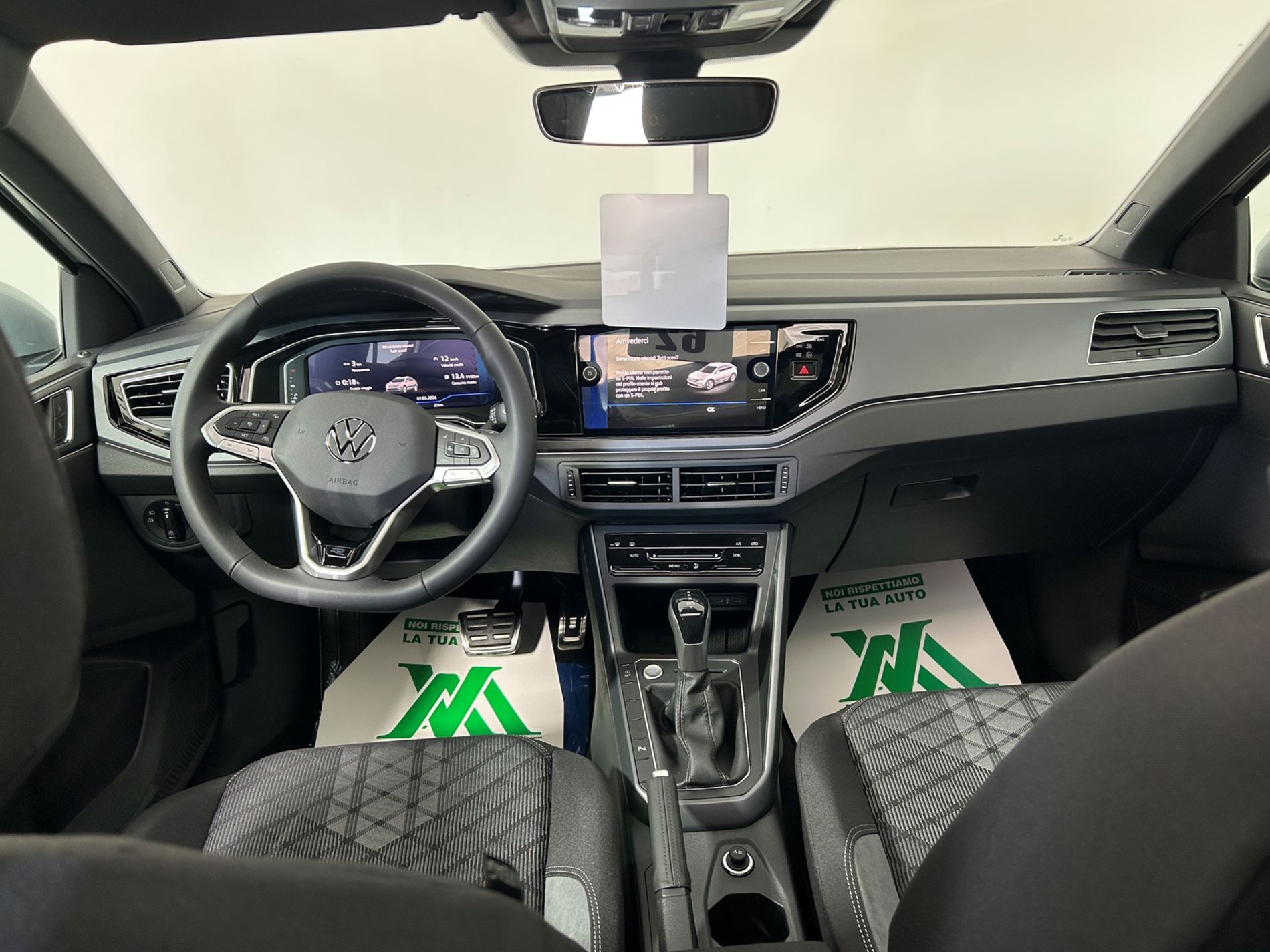 Volkswagen Taigo R-Line Plus tetto apribile 1.0 tsi  115 cv dsg - Autoviemme
