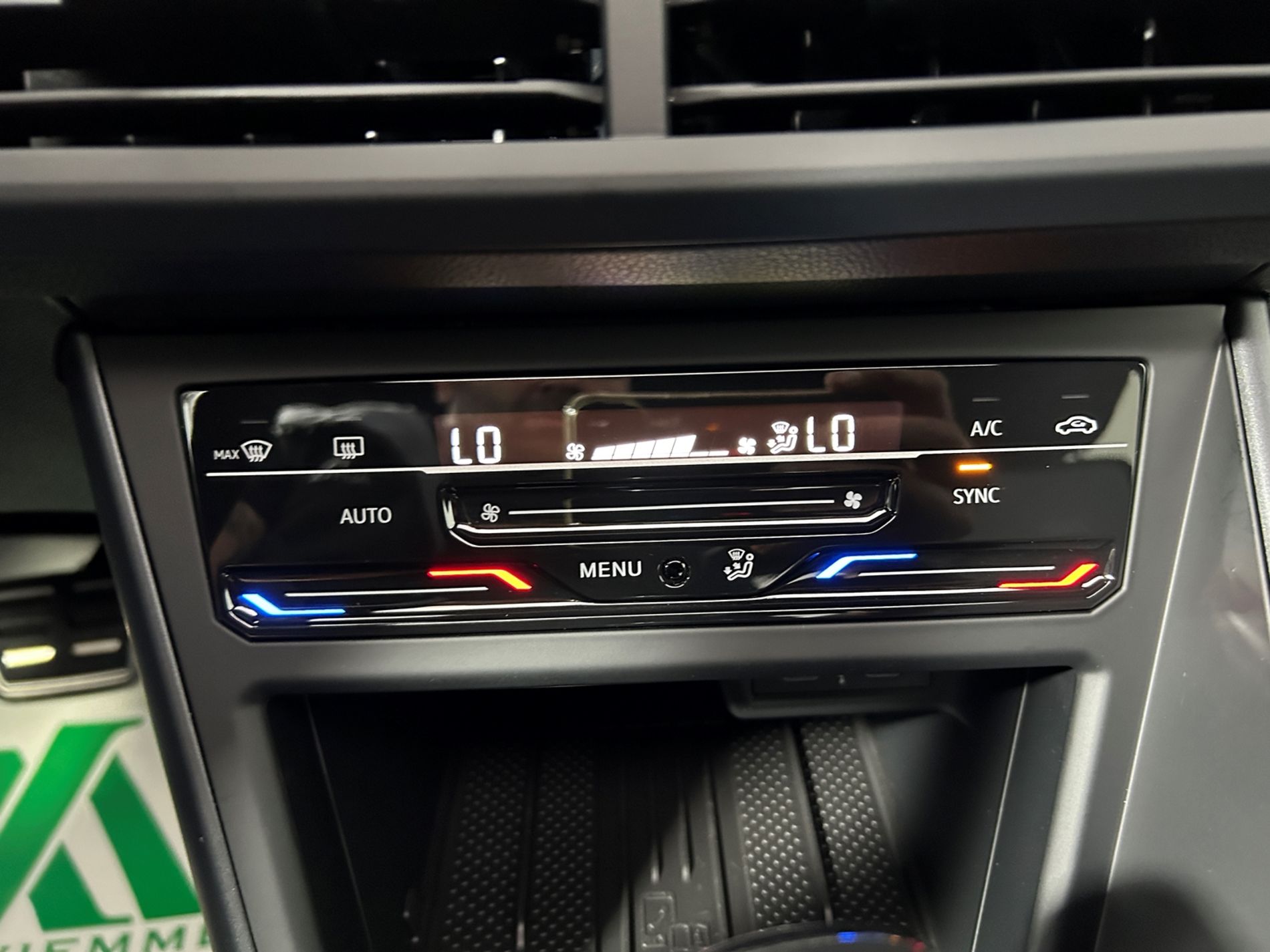 Volkswagen Taigo R-Line Plus tetto apribile 1.0 tsi  115 cv dsg - Autoviemme