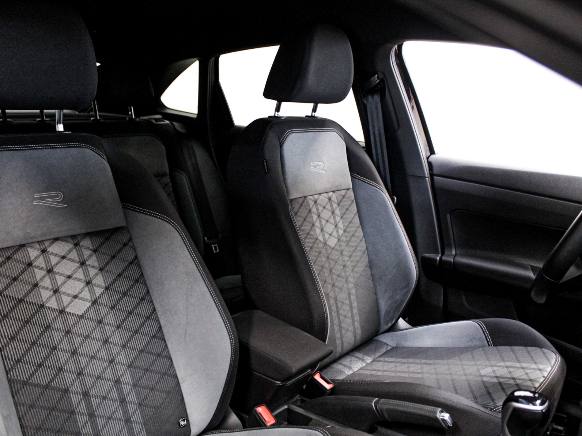 Taigo 1.5 tsi R-Line 150cv dsg - Autoviemme