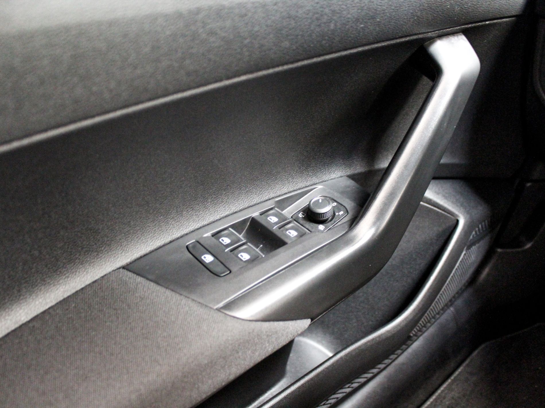 Taigo 1.5 tsi R-Line 150cv dsg - Autoviemme