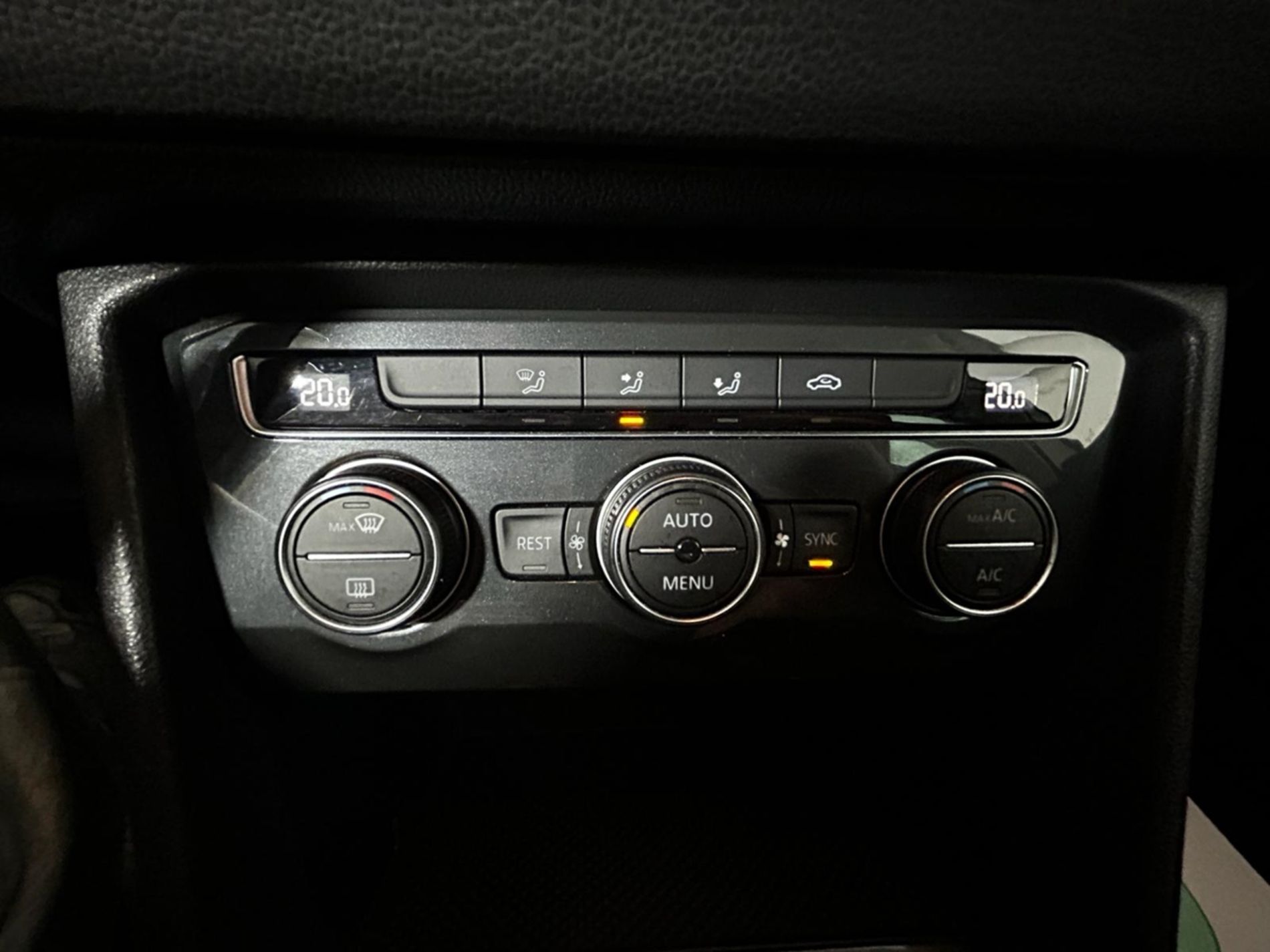 Tiguan 1.6 tdi Sport 115cv - Autoviemme
