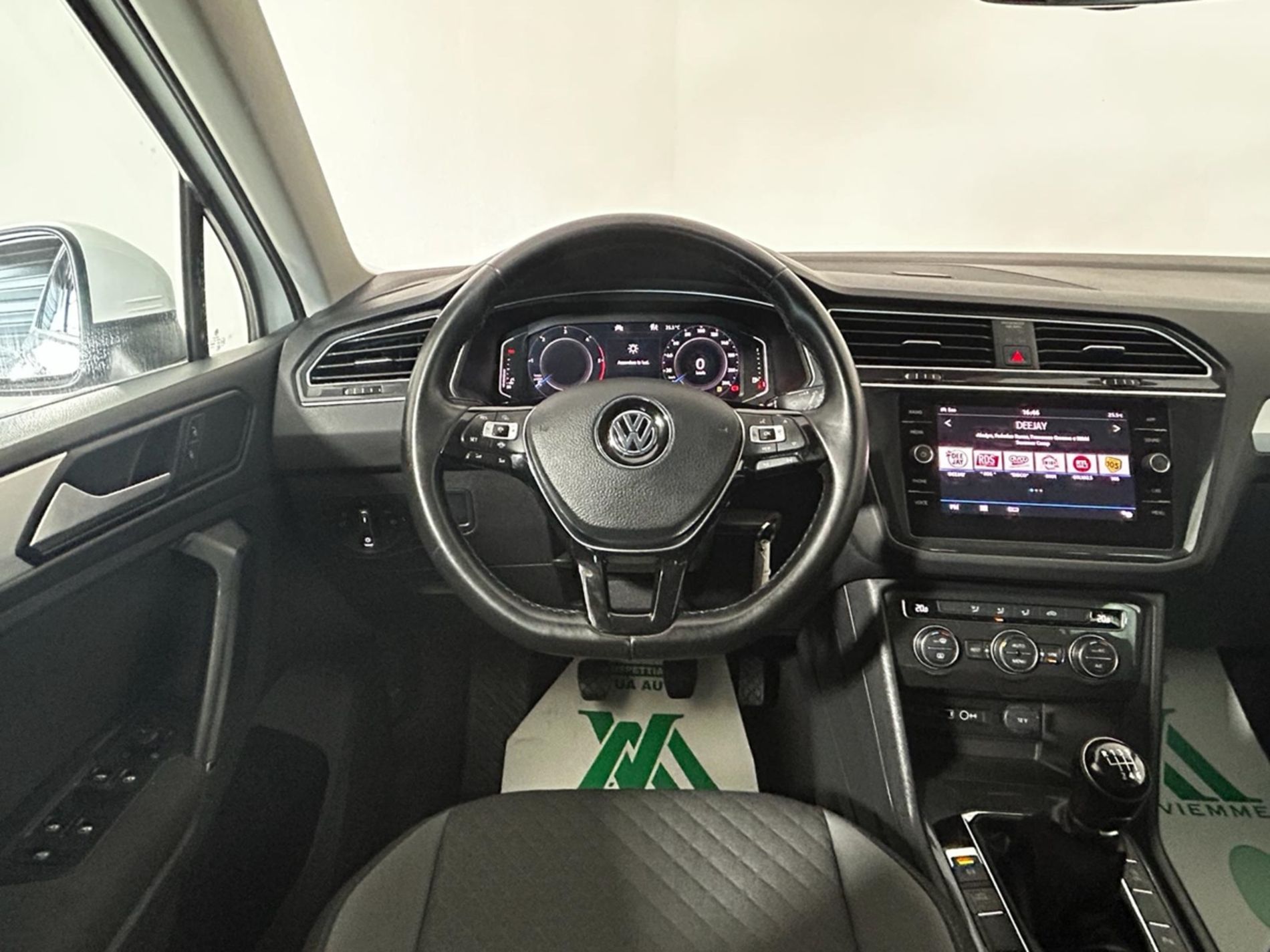 Tiguan 1.6 tdi Sport 115cv - Autoviemme