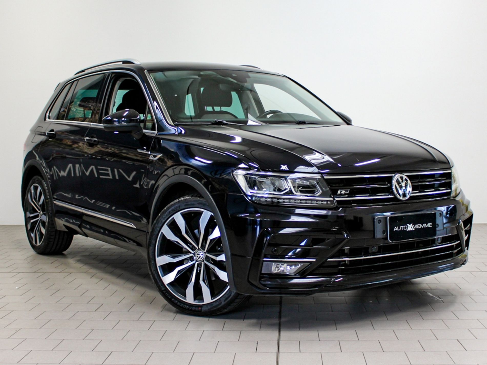 Volkswagen Tiguan 2.0 tdi R-Line 150cv dsg   - Autoviemme