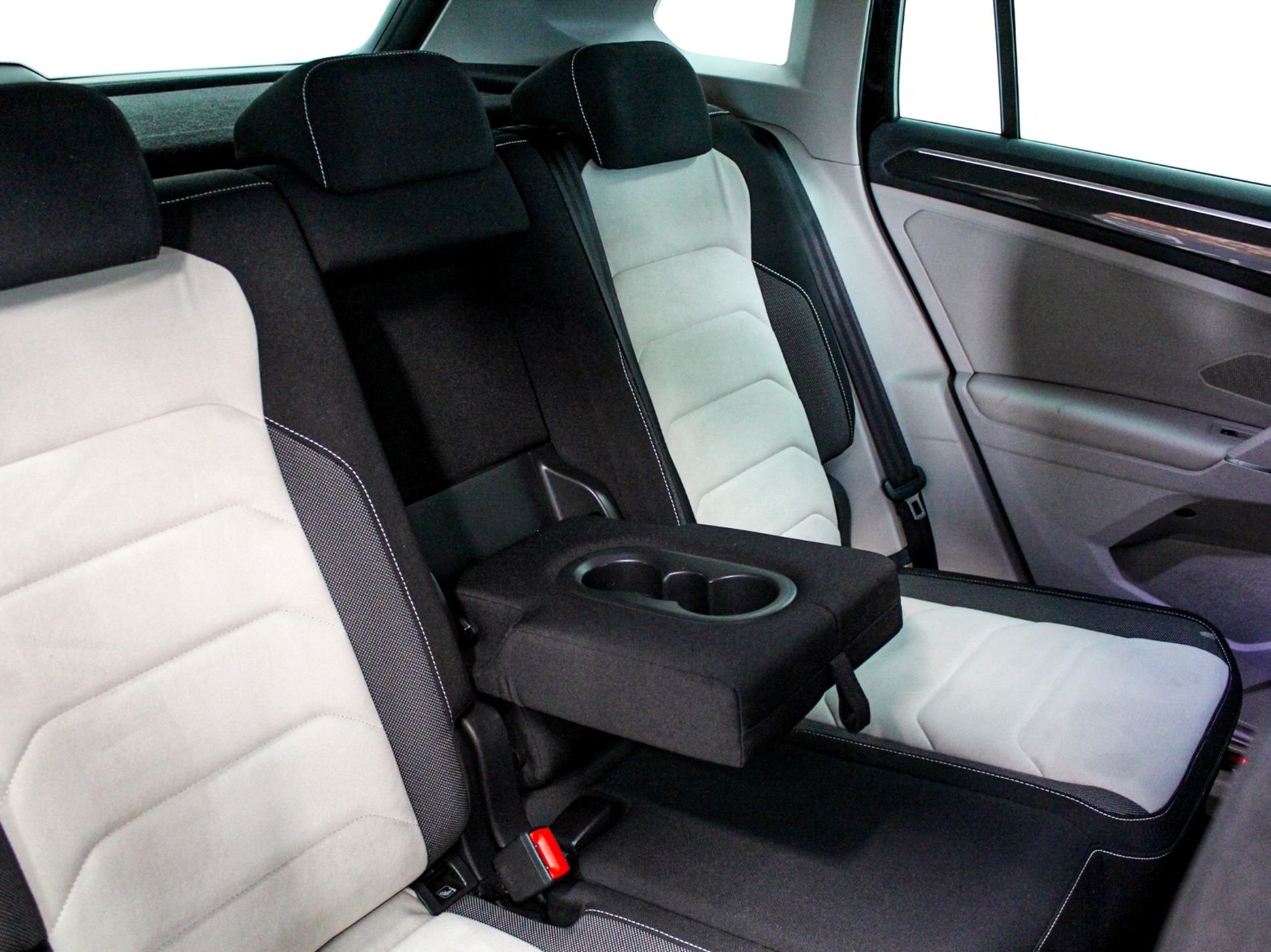 Volkswagen Tiguan 2.0 tdi R-Line 150cv dsg   - Autoviemme