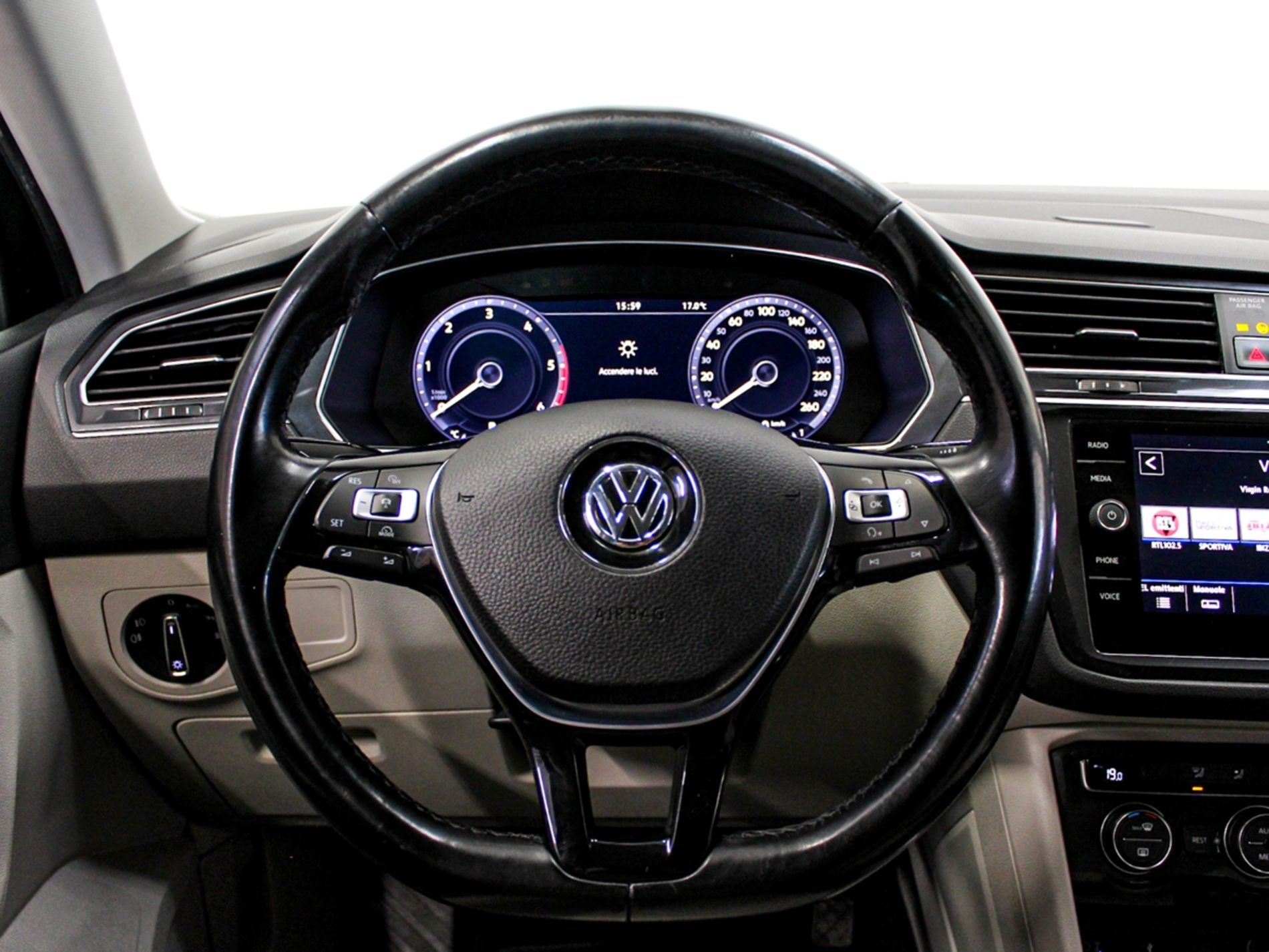 Volkswagen Tiguan 2.0 tdi R-Line 150cv dsg   - Autoviemme