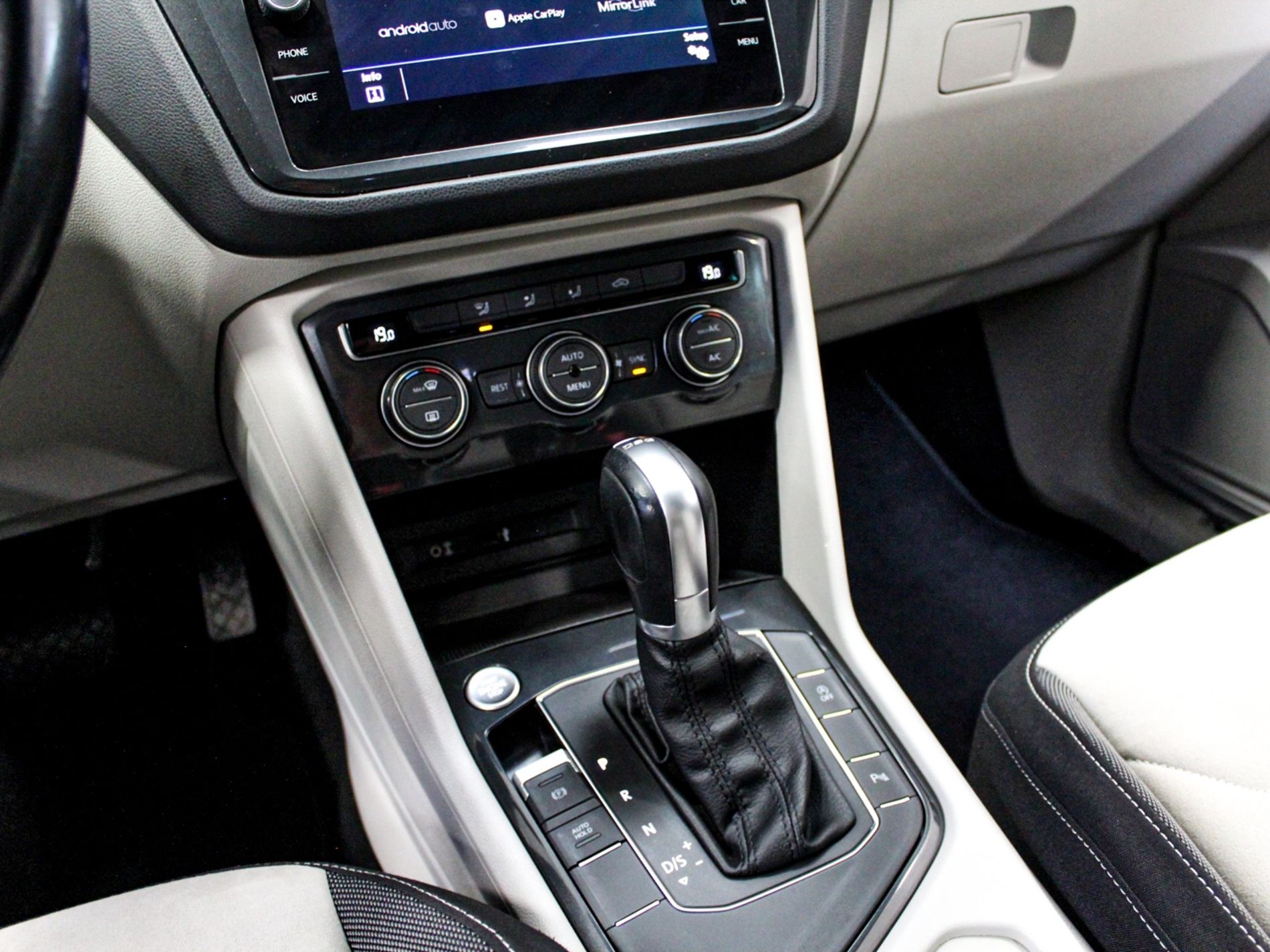 Volkswagen Tiguan 2.0 tdi R-Line 150cv dsg   - Autoviemme