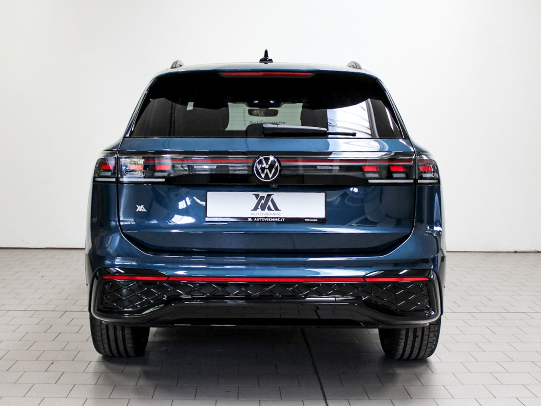 Tiguan 1.5 etsi R-Line 150cv dsg - Autoviemme