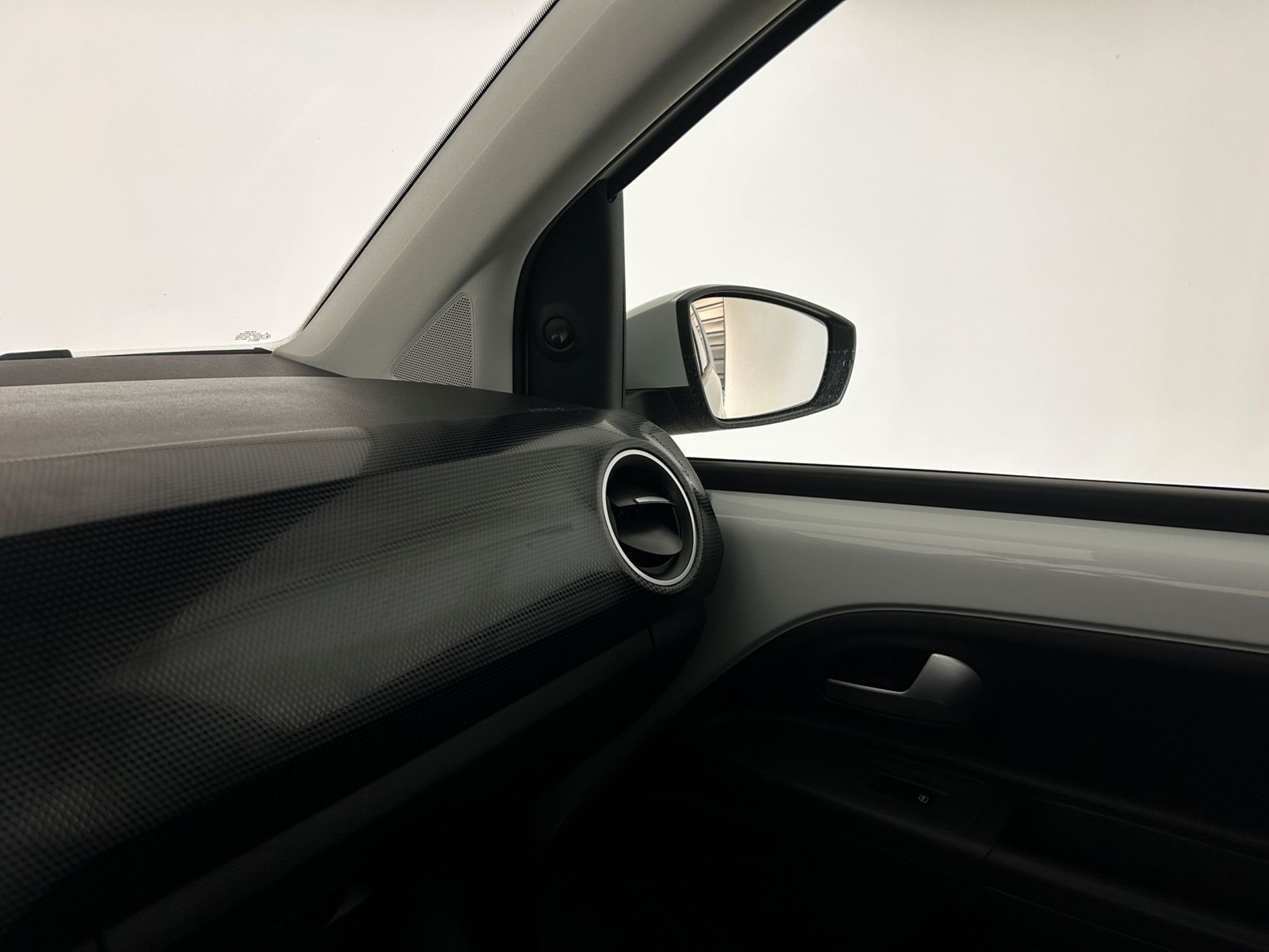 Volkswagen Up 1.0 60cv - Autoviemme